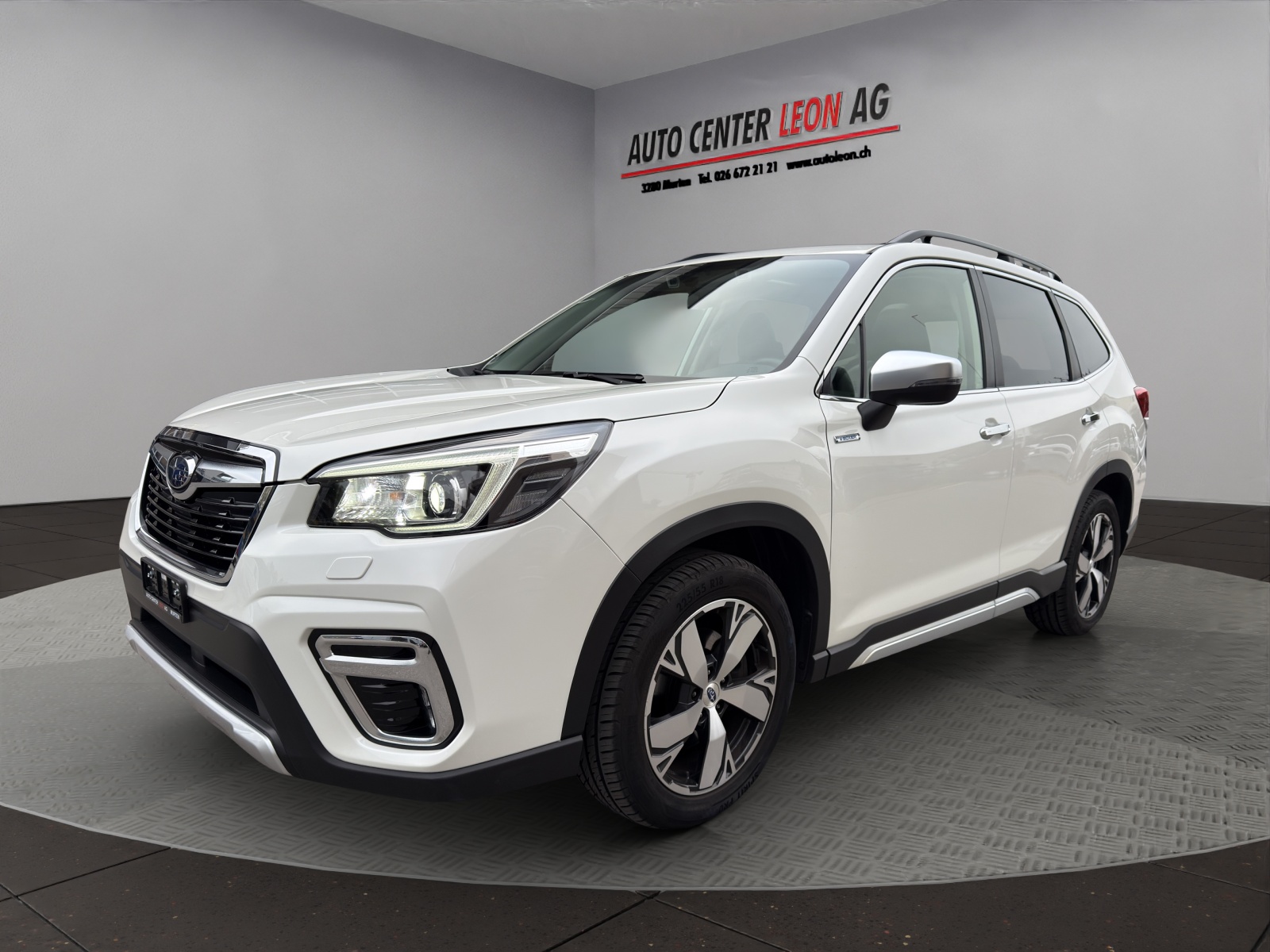 SUBARU Forester 2.0i e-Boxer Advantage Lineartronic-showroom-element-2