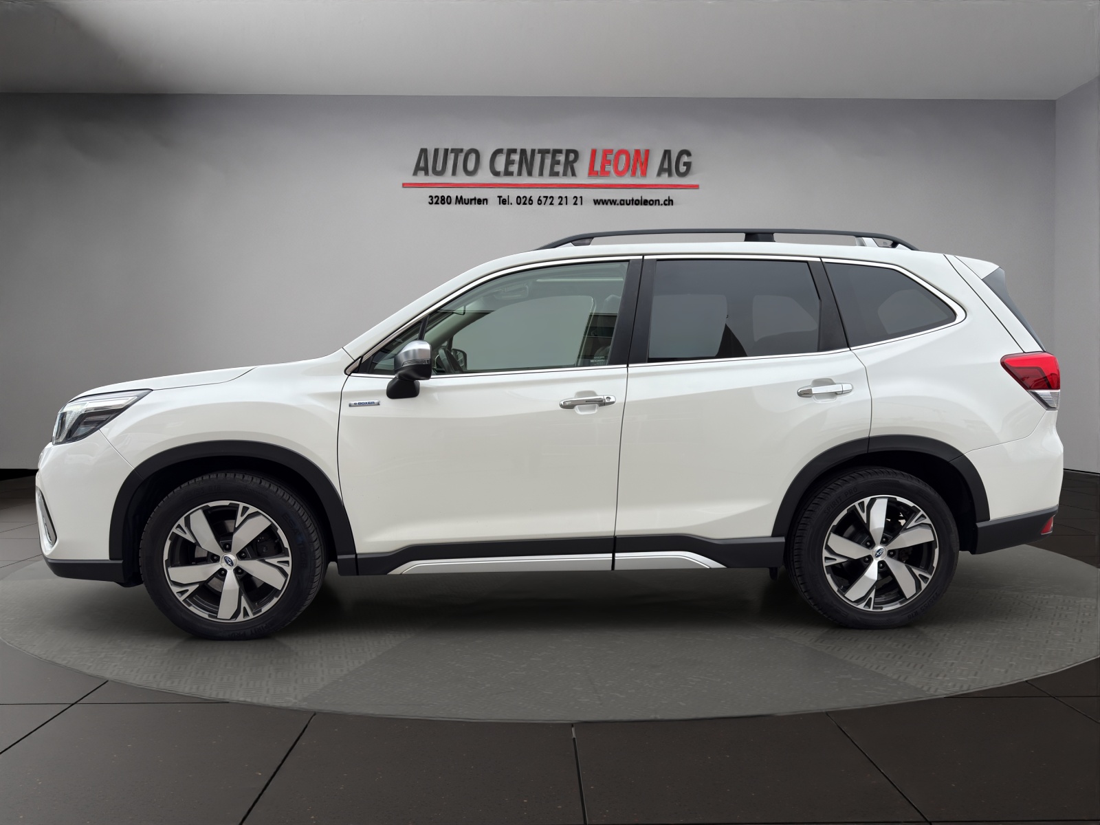 SUBARU Forester 2.0i e-Boxer Advantage Lineartronic-showroom-element-3
