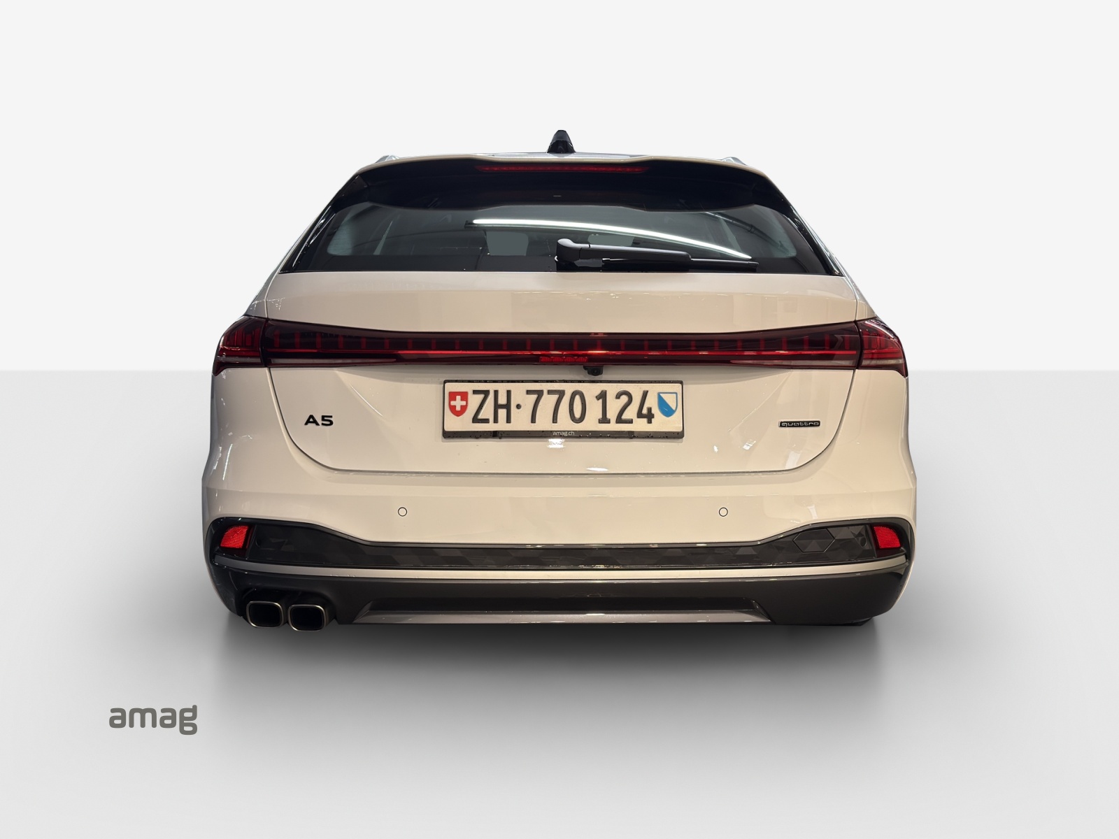 AUDI A5 Avant TDI quattro 150 kW Attraction S tronic-image-3