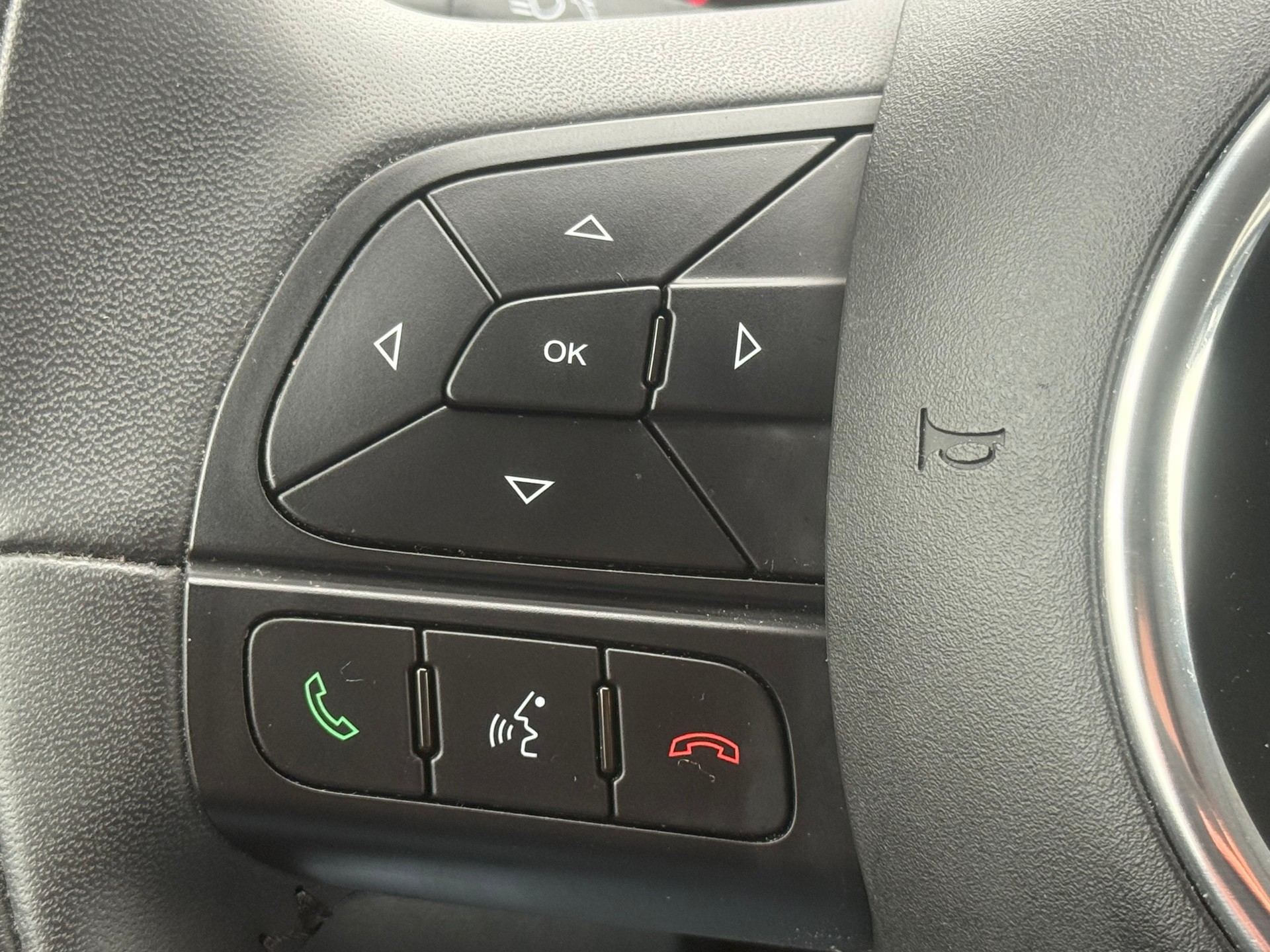 FIAT 500X 1.4T Cross 4x4 Automatic-image-15