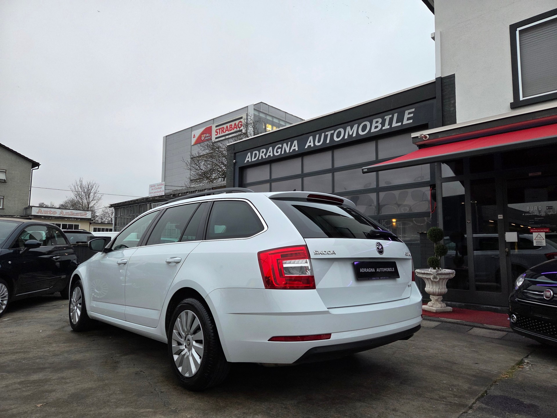 SKODA Octavia Combi 1.8 TSI Ambition 4x4 DSG-image-6