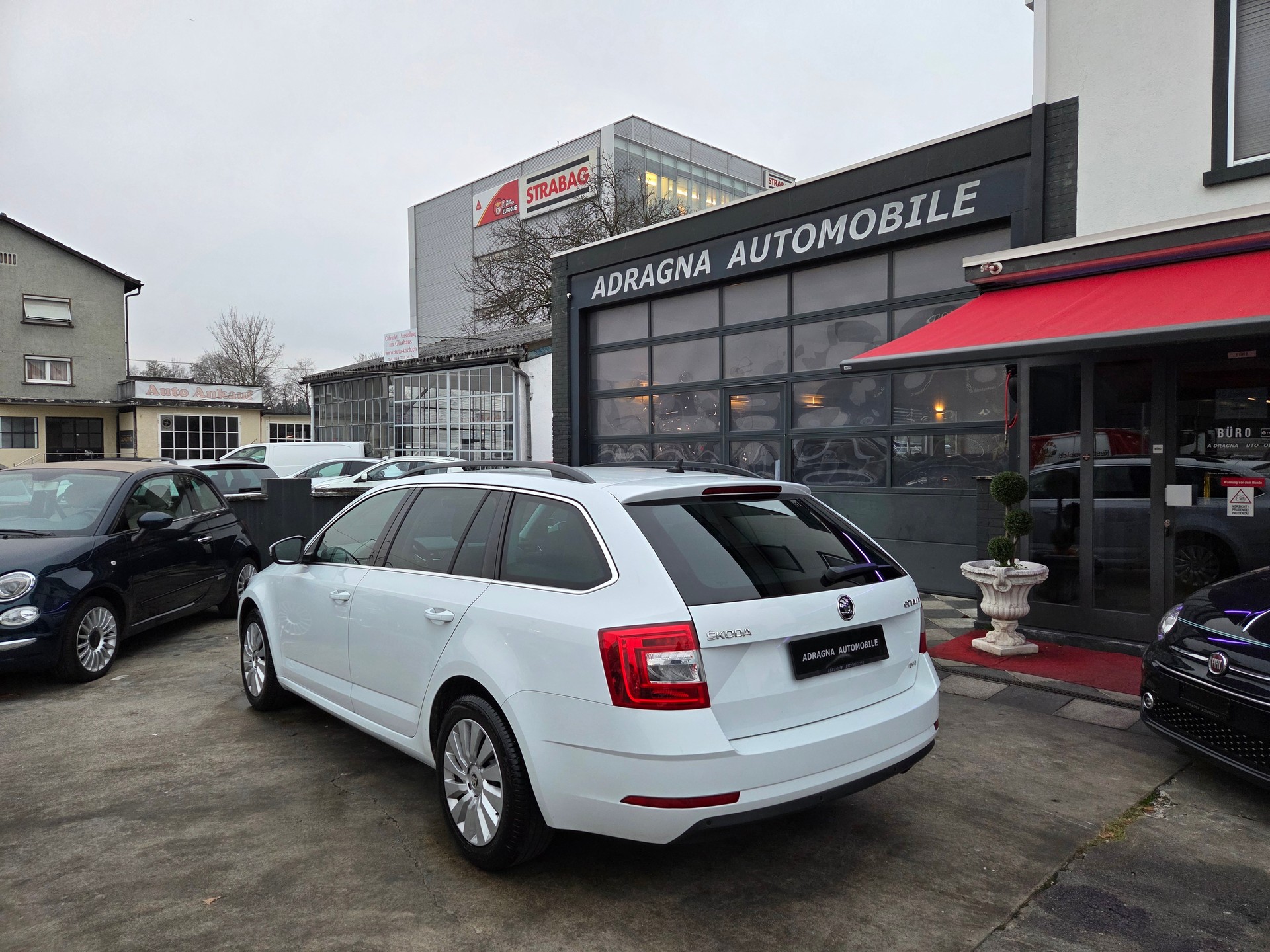 SKODA Octavia Combi 1.8 TSI Ambition 4x4 DSG-image-5