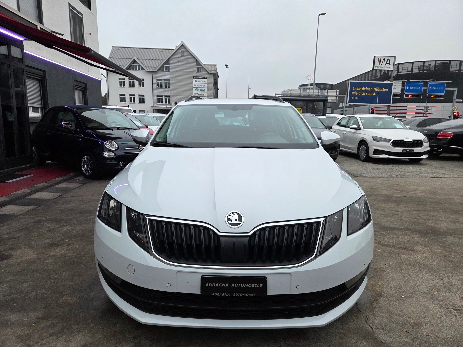 SKODA Octavia Combi 1.8 TSI Ambition 4x4 DSG-image-11