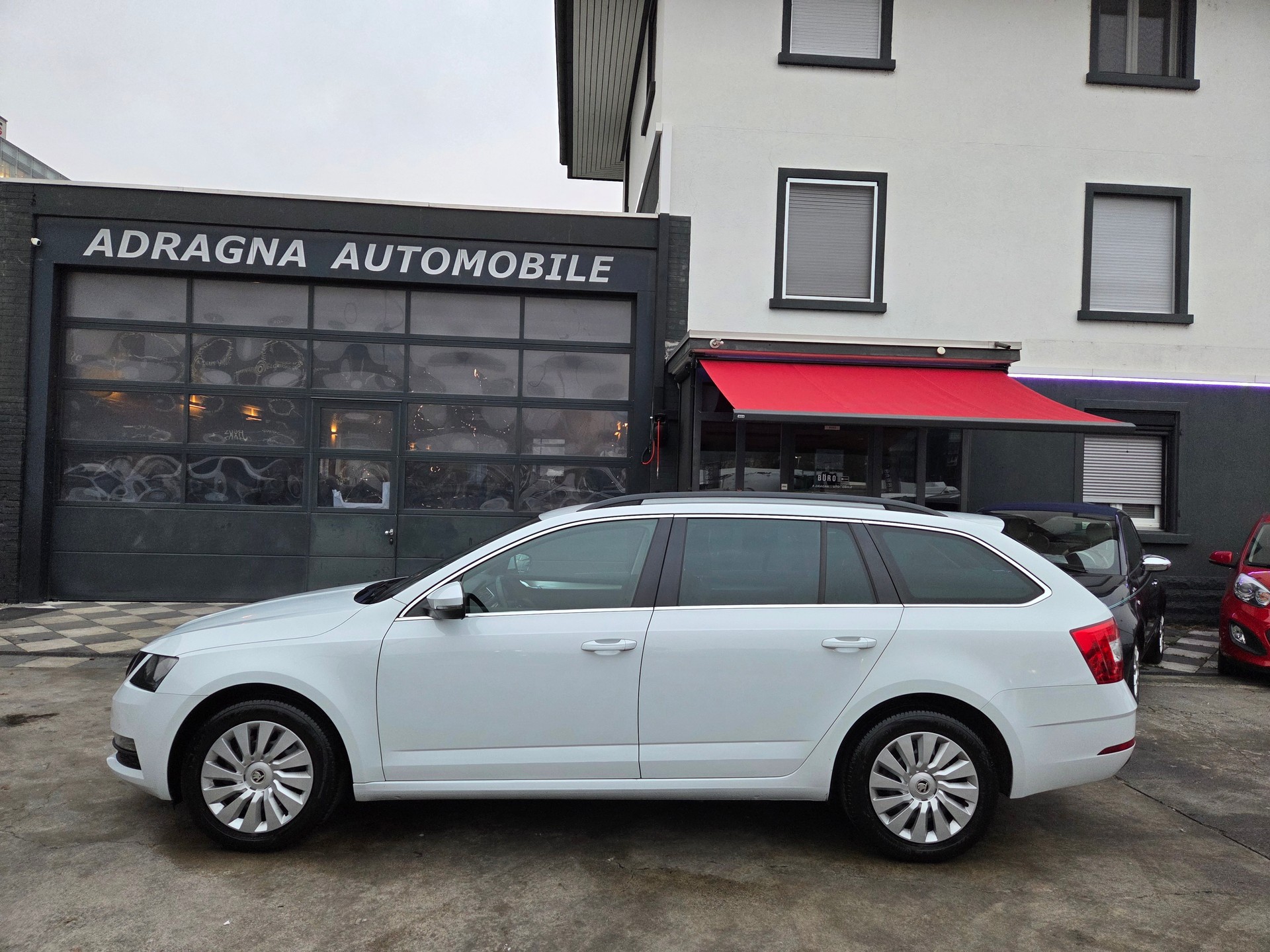 SKODA Octavia Combi 1.8 TSI Ambition 4x4 DSG-image-4