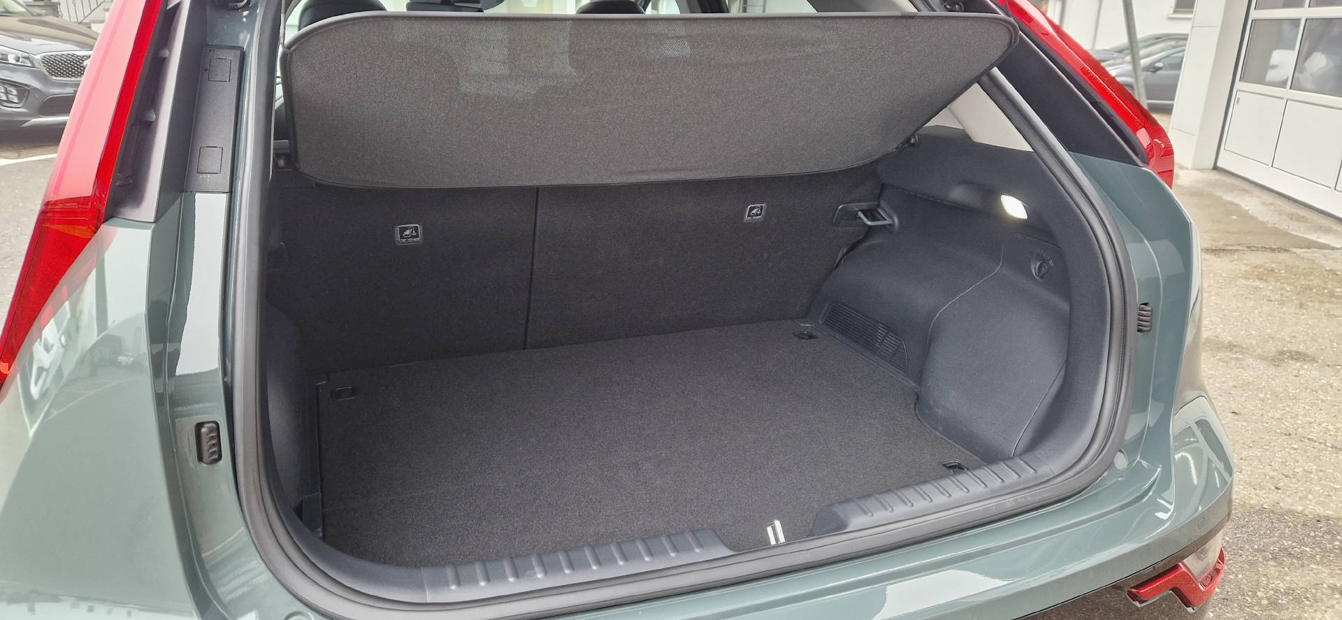 KIA Niro 1.6 GDi Plug-in Hybrid Style+-image-11