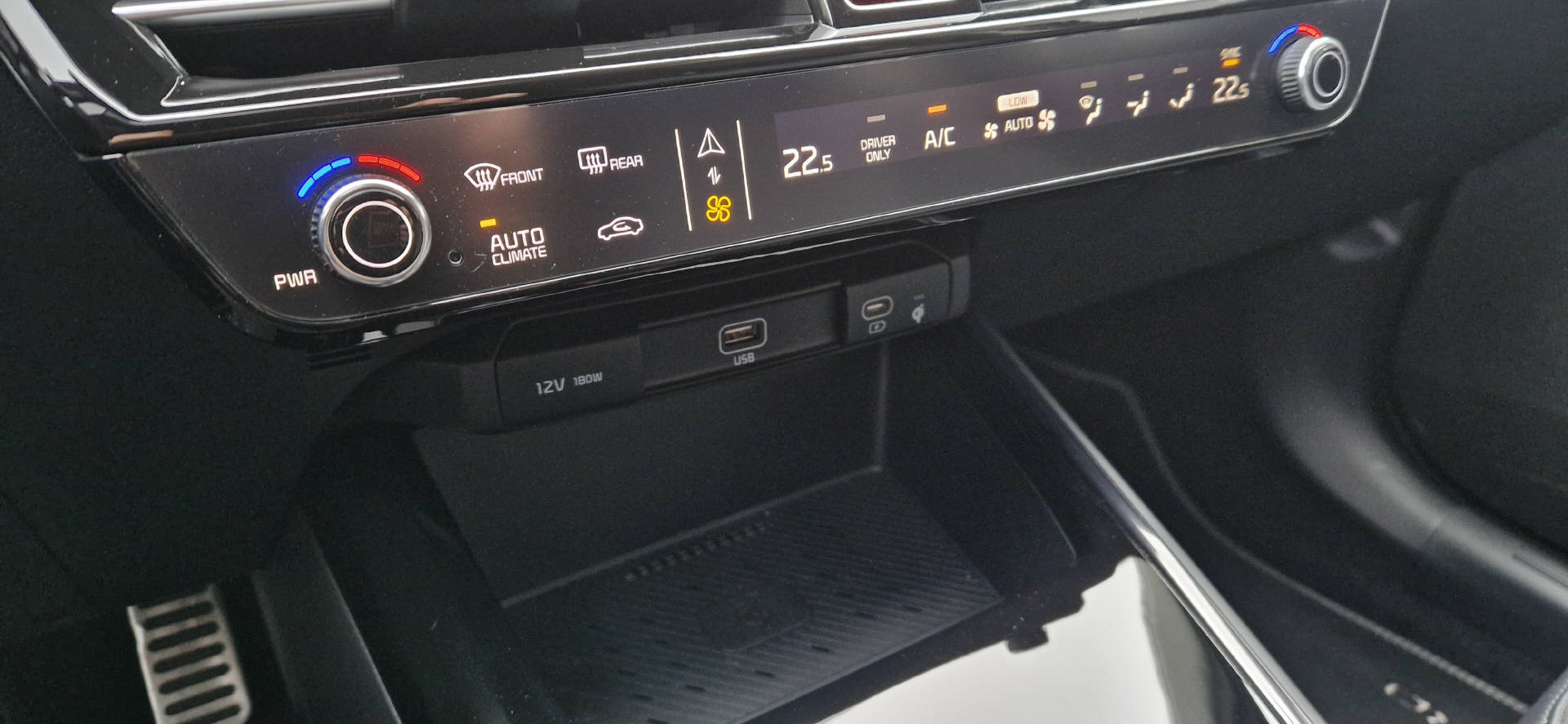 KIA Niro 1.6 GDi Plug-in Hybrid Style+-image-6
