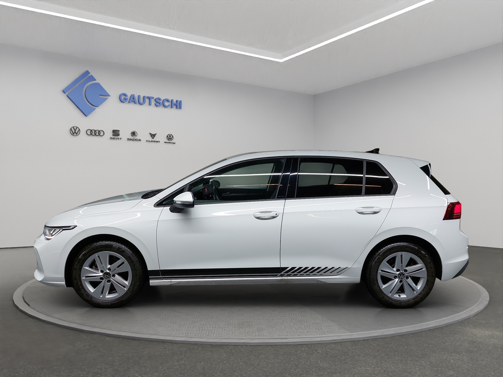 VW Golf 1.5 TSI Basis-image-1