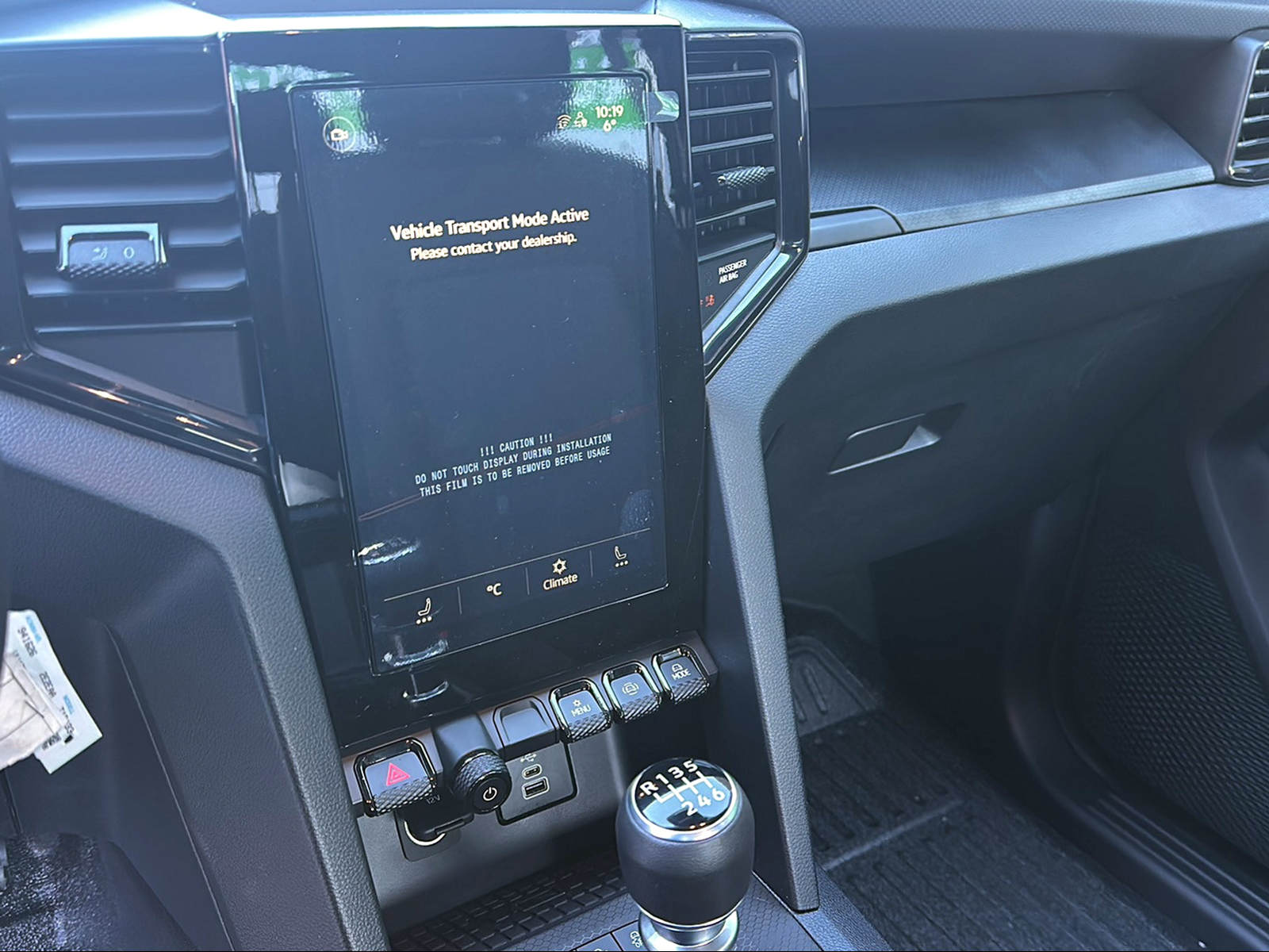 VW Amarok 2.0TDI Basic-image-10