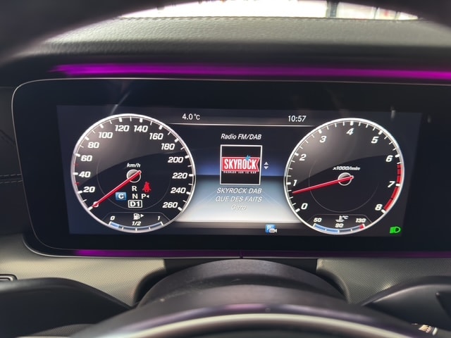 MERCEDES-BENZ E 200 Coupé AMG Line 4 Matic 9G-Tronic-image-11