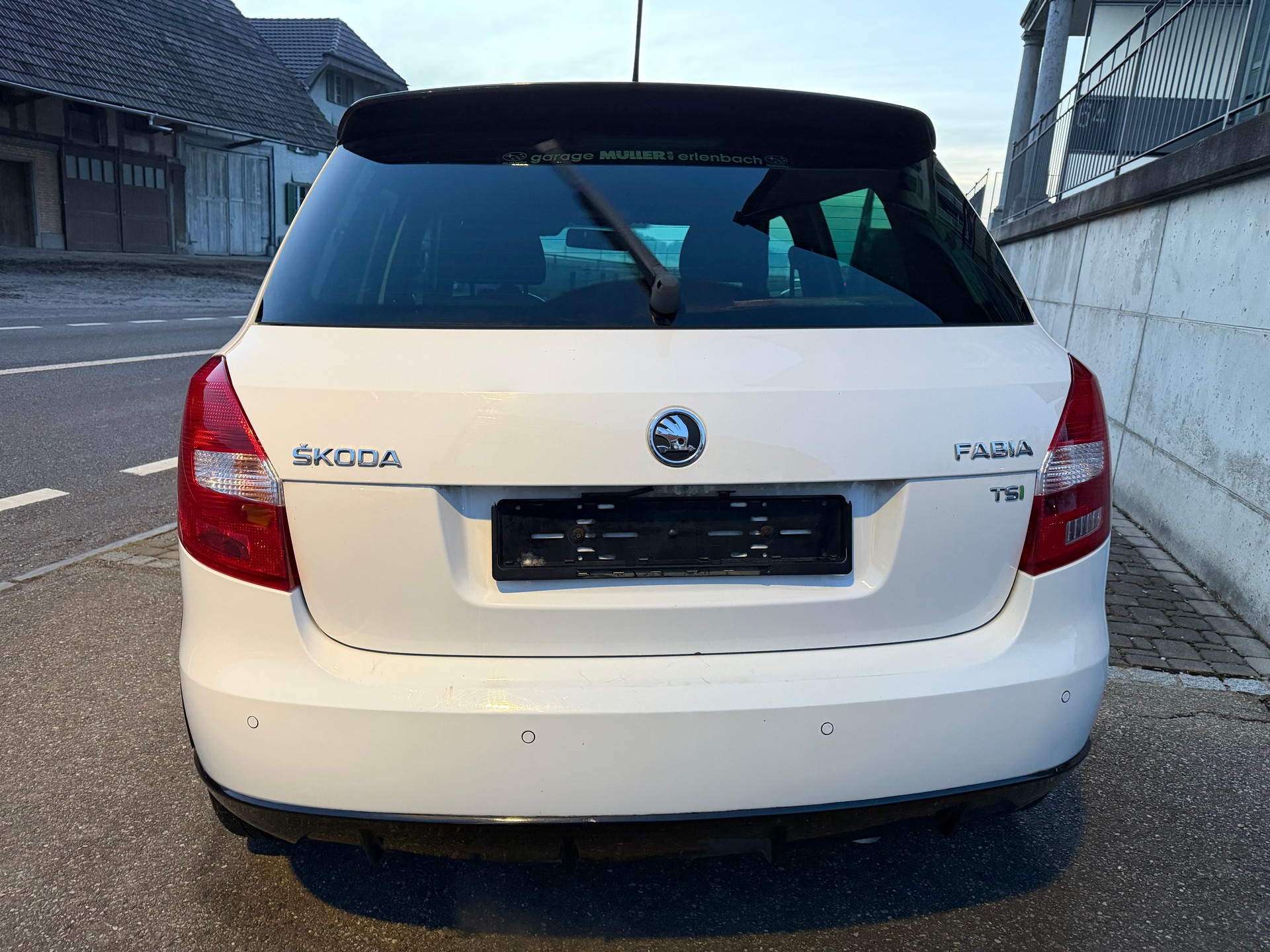 SKODA Fabia 1.2 TSI Monte Carlo-image-3