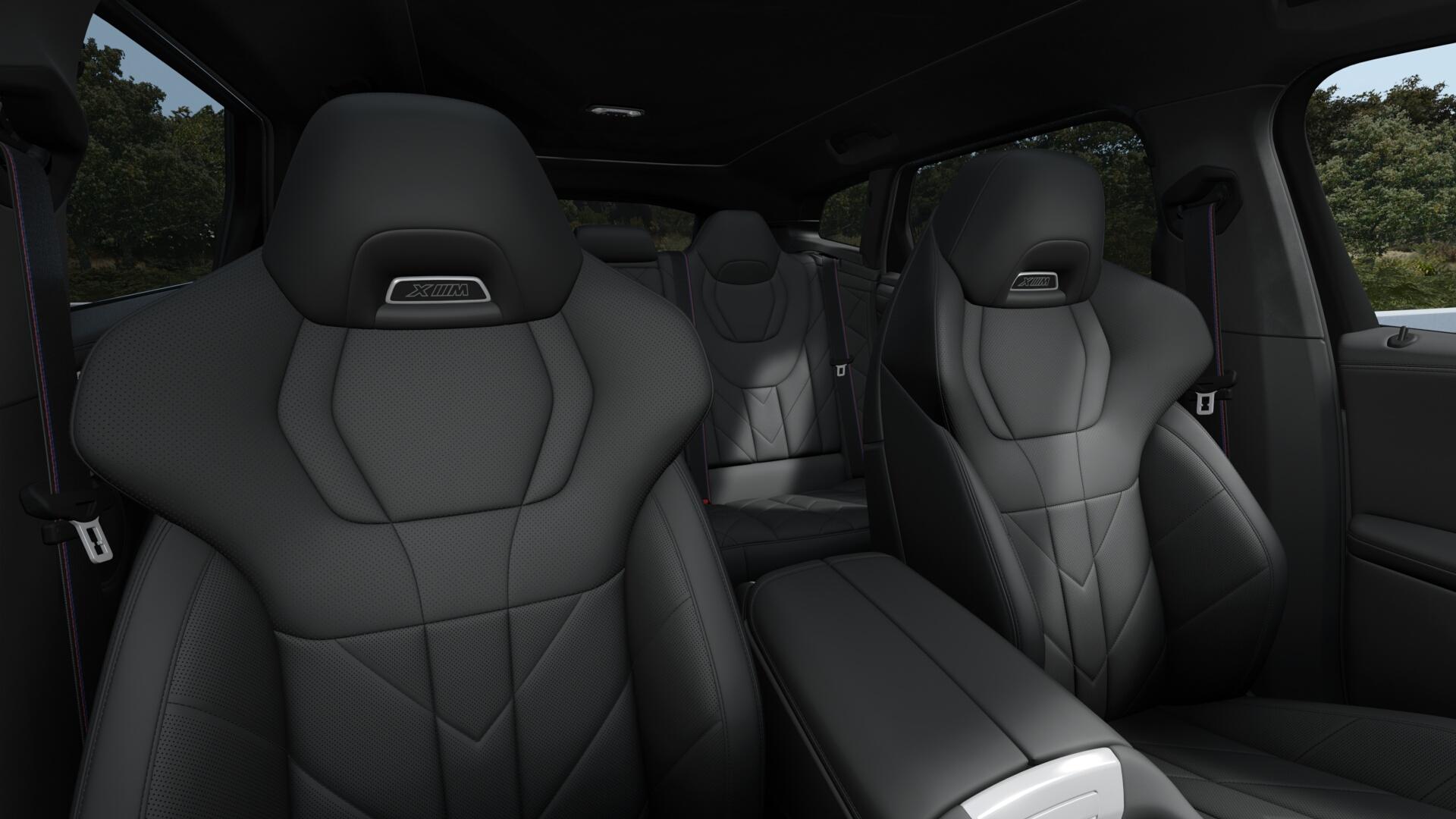BMW XM 50e Plug-in Hybrid-image-4