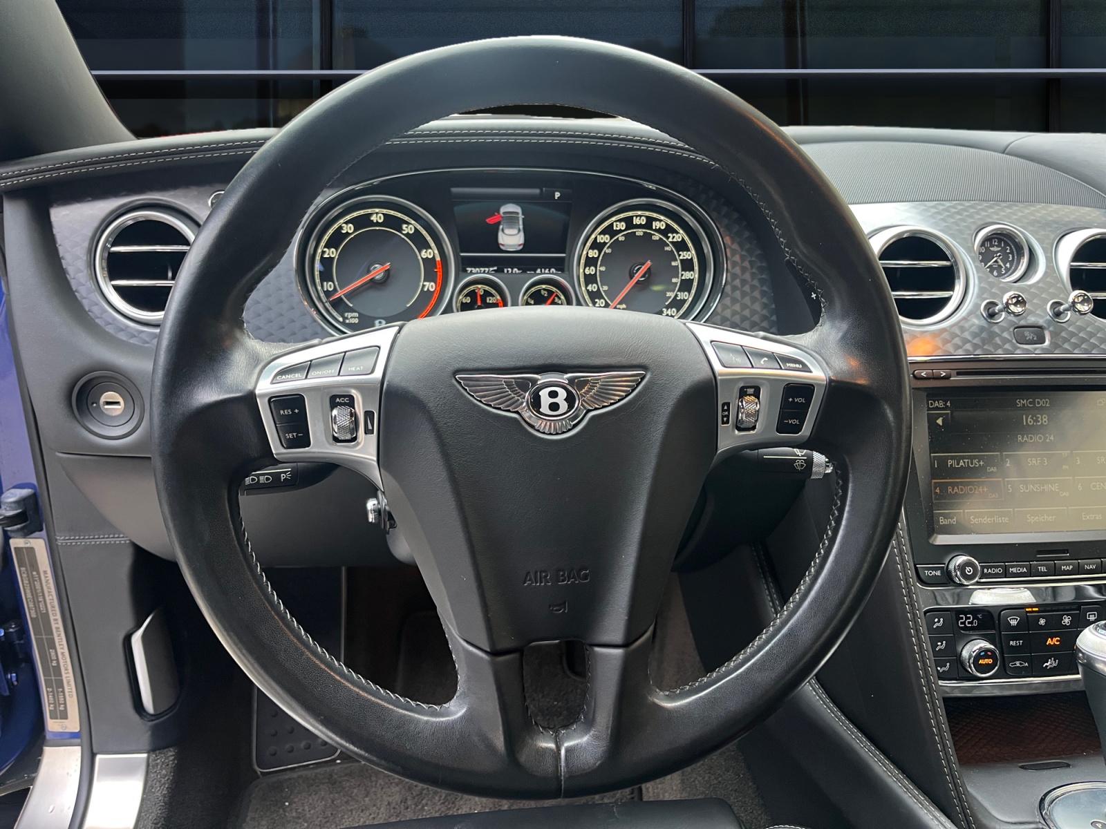 BENTLEY Continental GTC Speed 6.0 W12-image-8