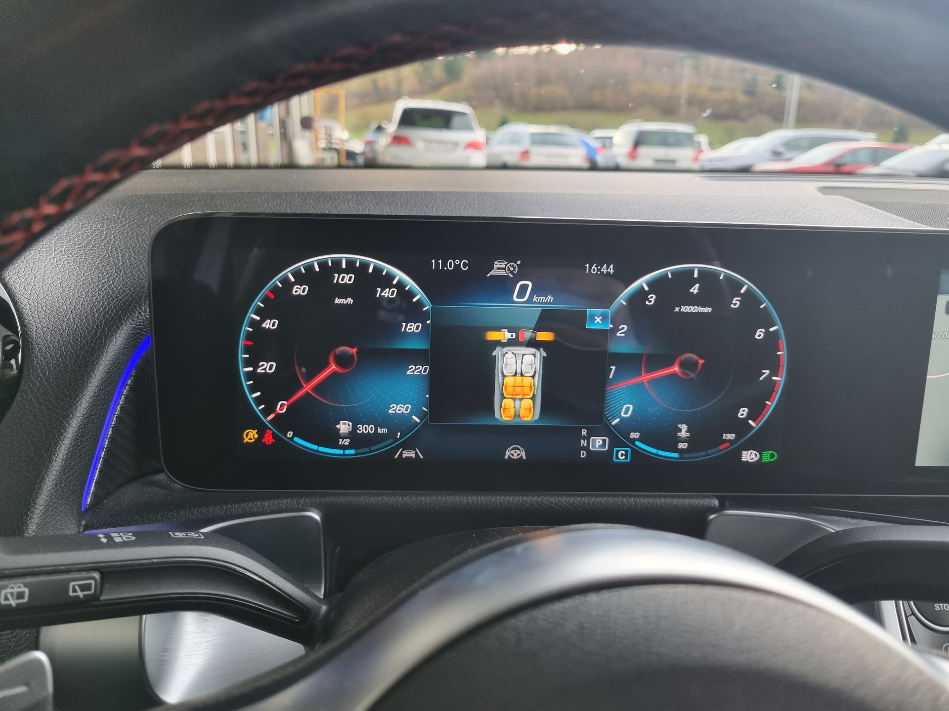 MERCEDES-BENZ GLB 250 4Matic AMG Line 8G-Tronic-image-16
