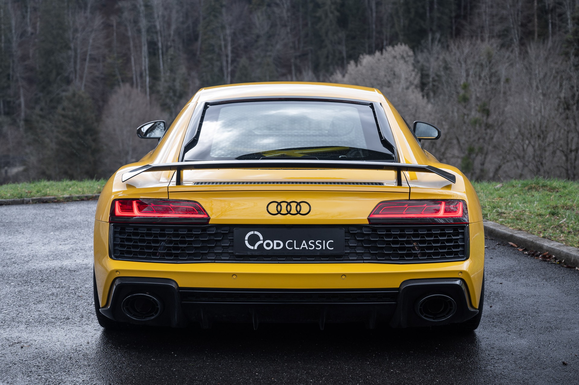 AUDI R8 Coupé performance Jaune Vegas S-Tronic-image-7
