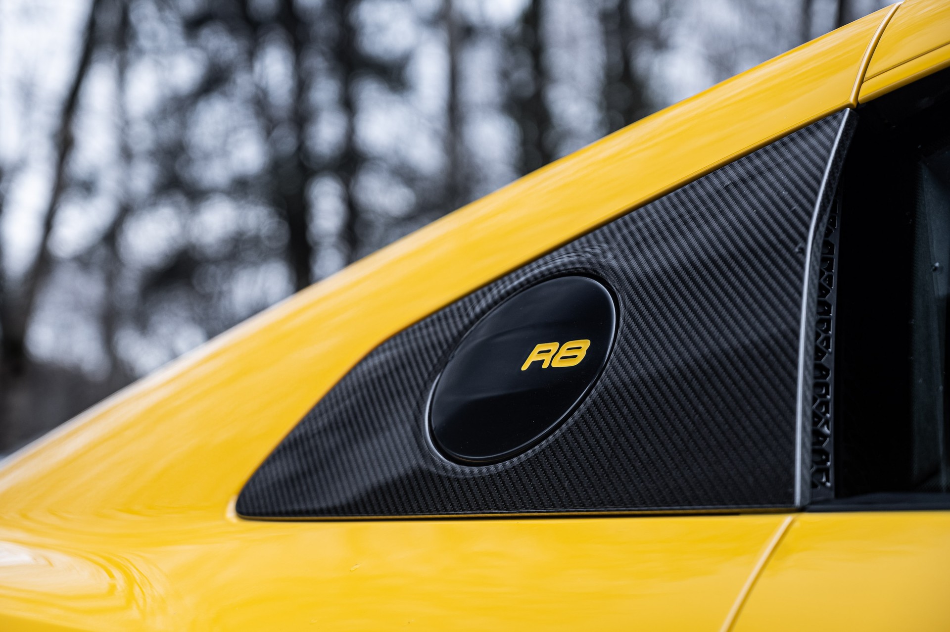 AUDI R8 Coupé performance Jaune Vegas S-Tronic-image-12