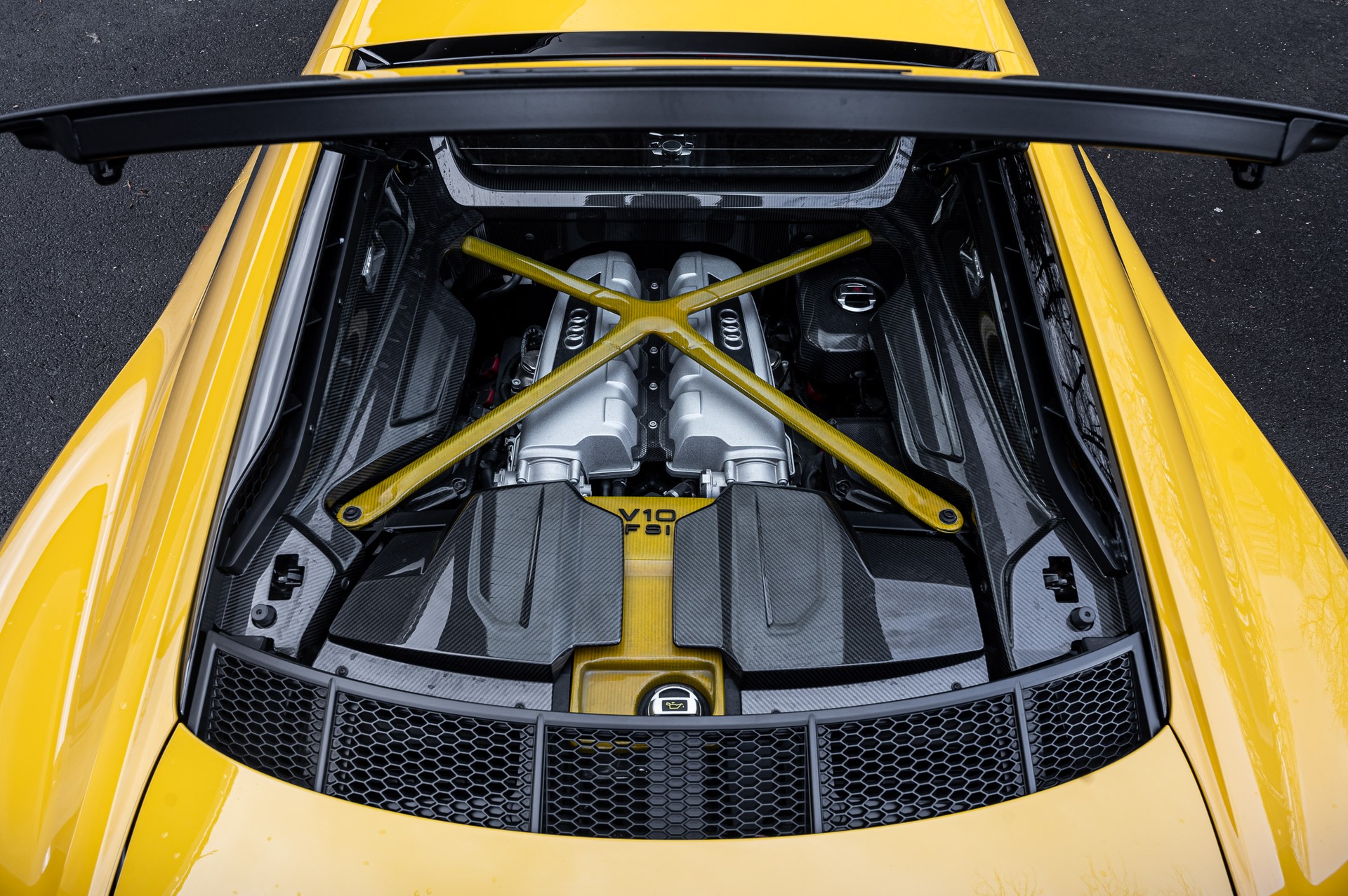 AUDI R8 Coupé performance Jaune Vegas S-Tronic-image-14