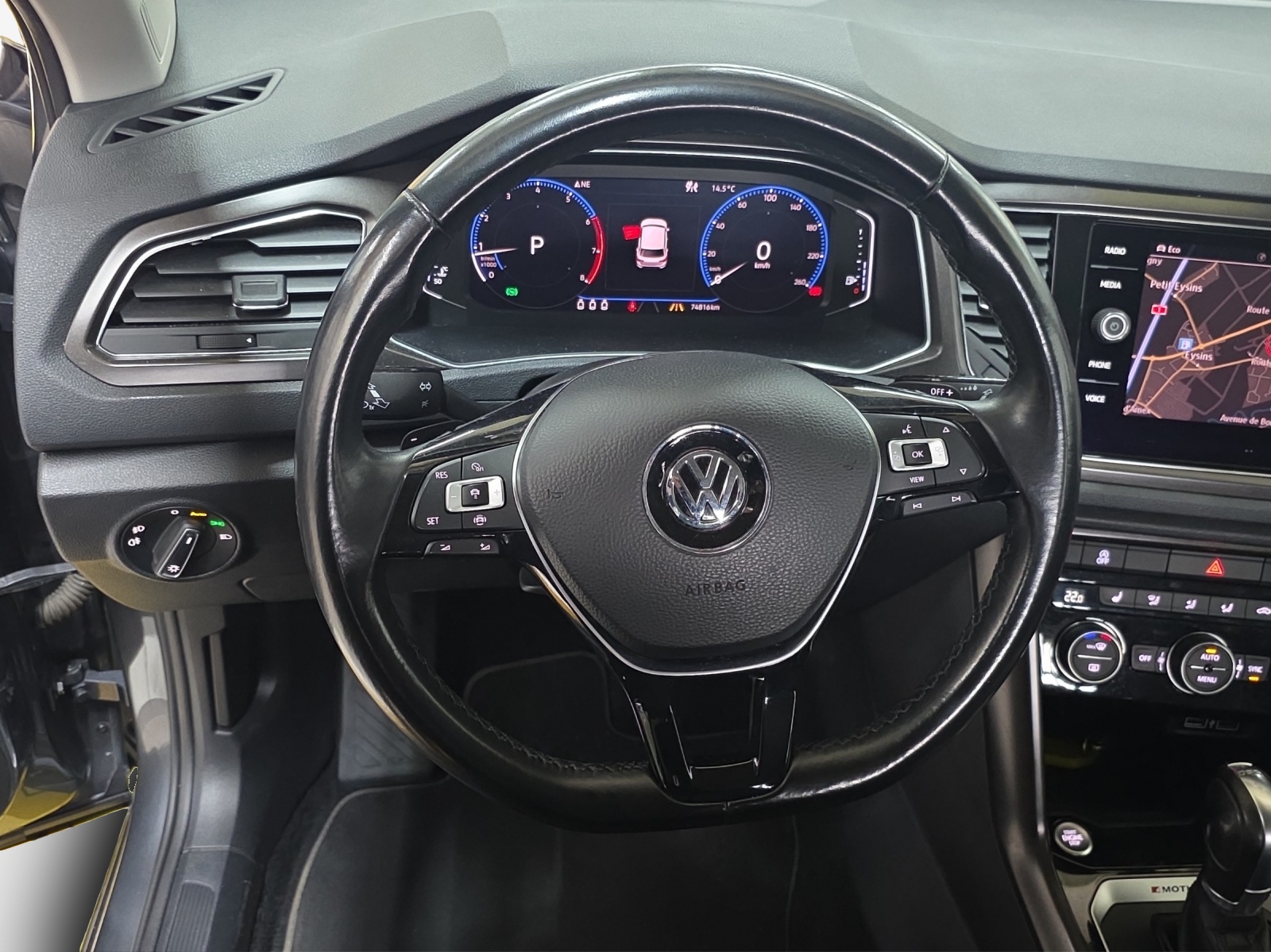 VW T-Roc 2.0 TSI Advance DSG 4Motion-image-9