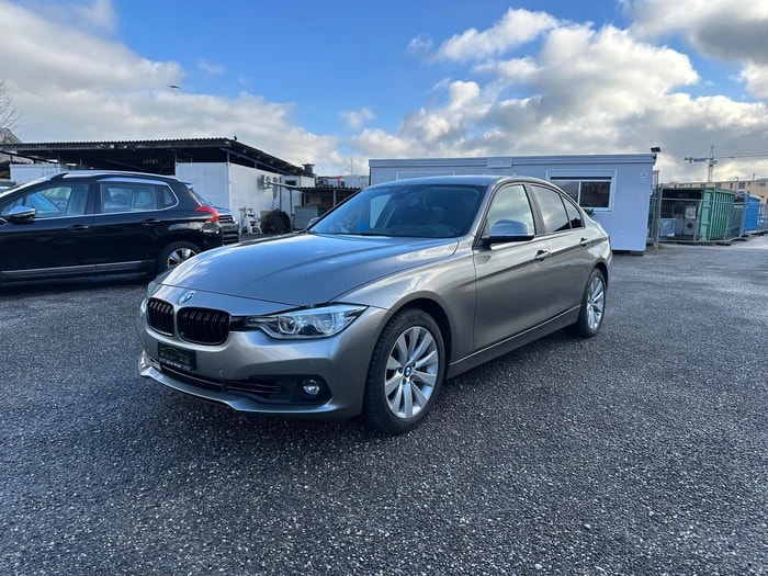 BMW 330i xDrive Sport Line Steptronic-image-1