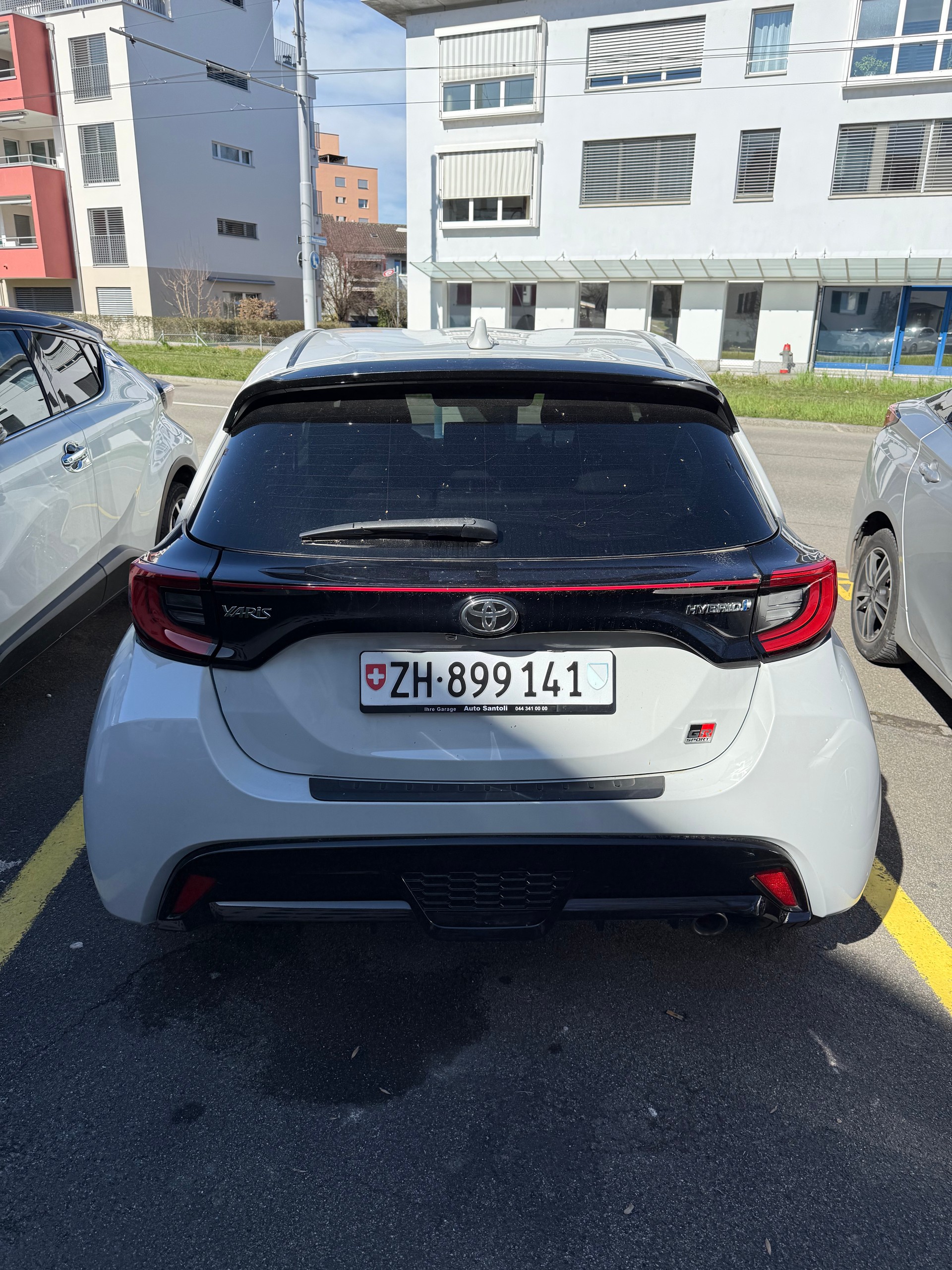 TOYOTA Yaris 1.5 GR Sport e-CVT-image-1