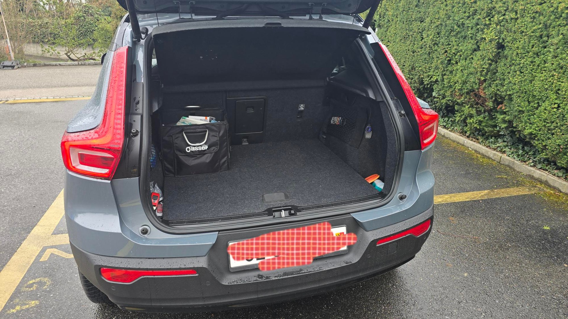 VOLVO XC40 B5 Benzin Mild Hybrid AWD R-Design Geartronic-image-7