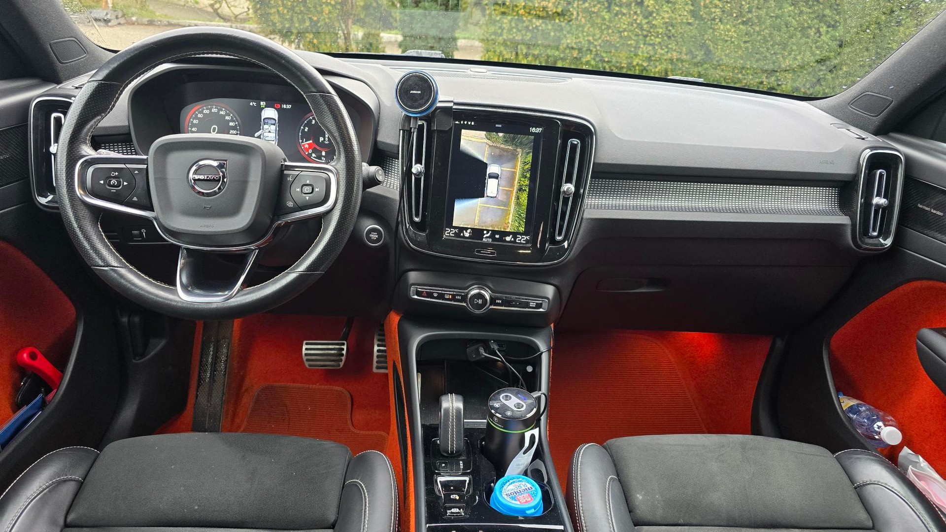 VOLVO XC40 B5 Benzin Mild Hybrid AWD R-Design Geartronic-image-8