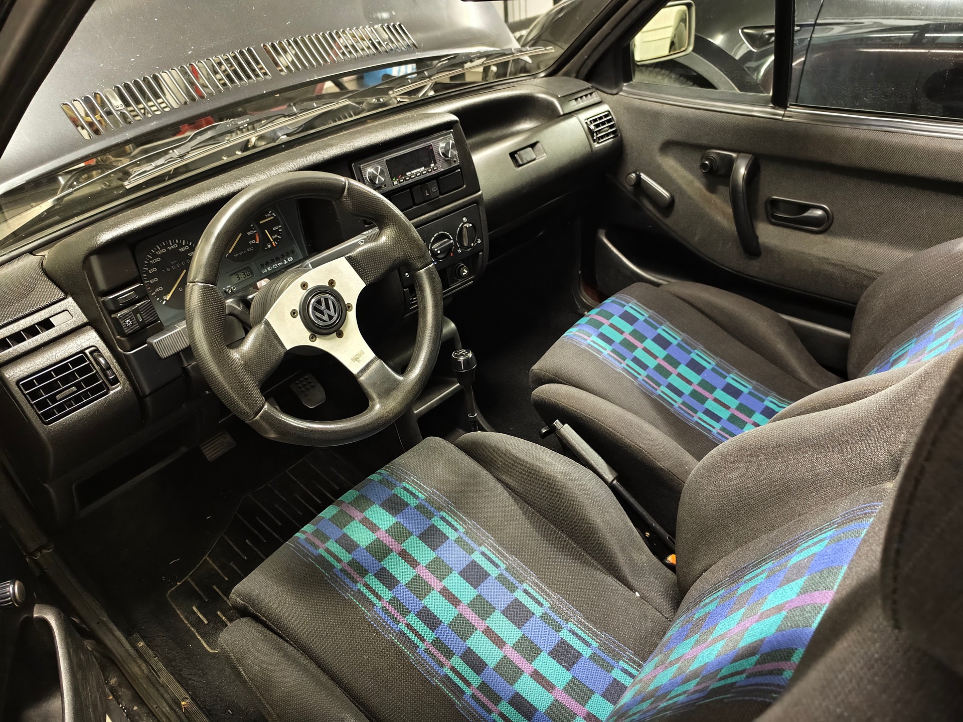 VW Polo Coupé 1300 G40-image-4