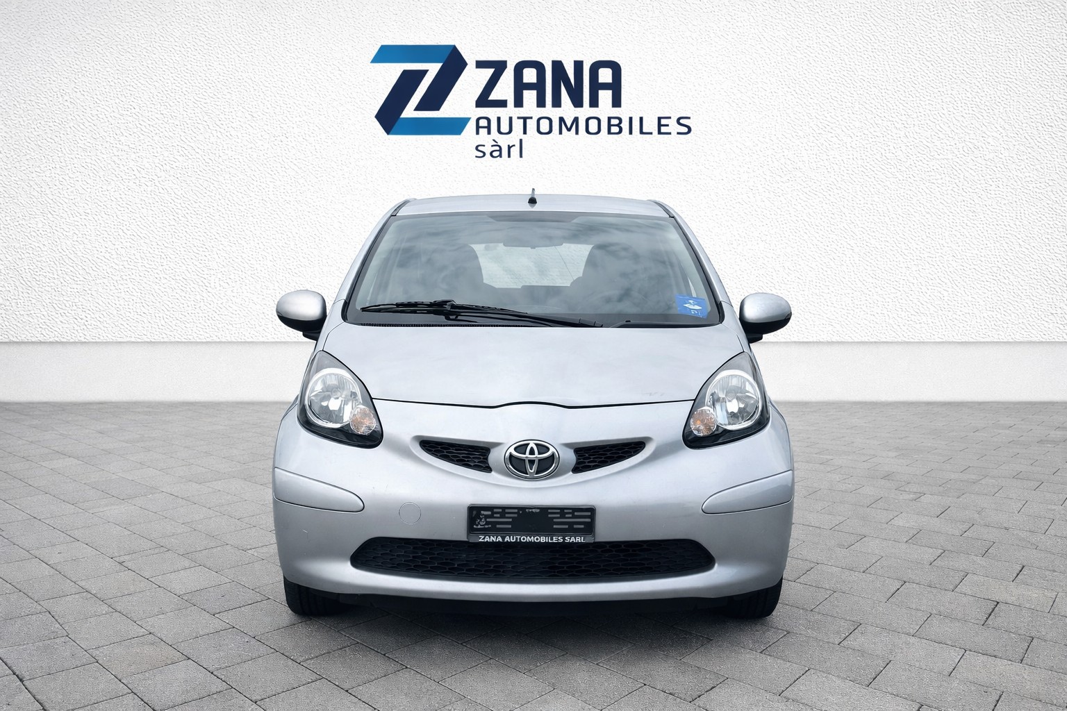 Car photo