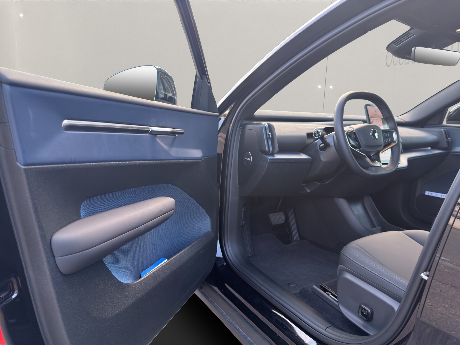 VOLVO EX30 CC E60 Twin Performance AWD-image-7
