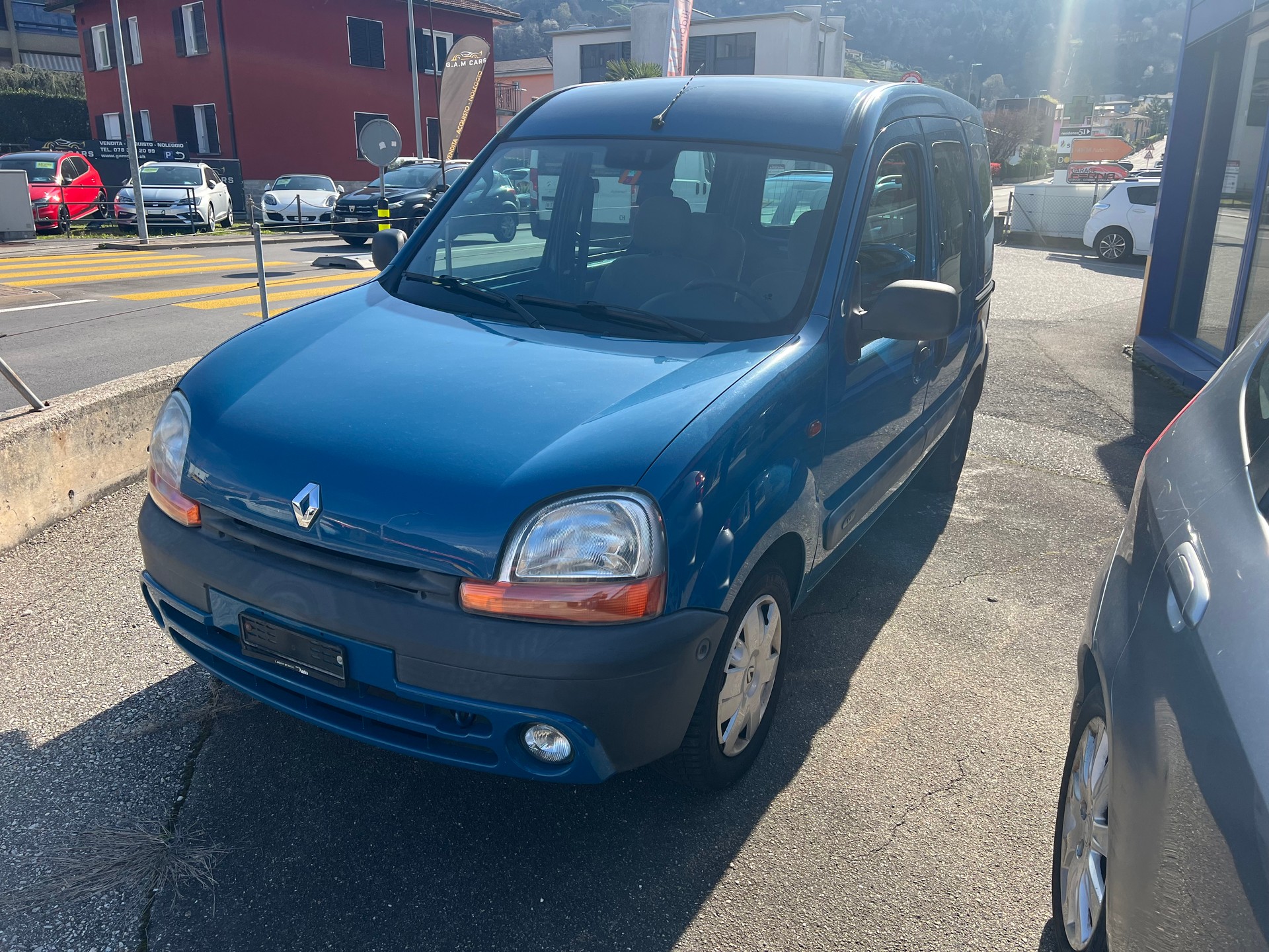 RENAULT Kangoo 1.4 Authentique-image-0