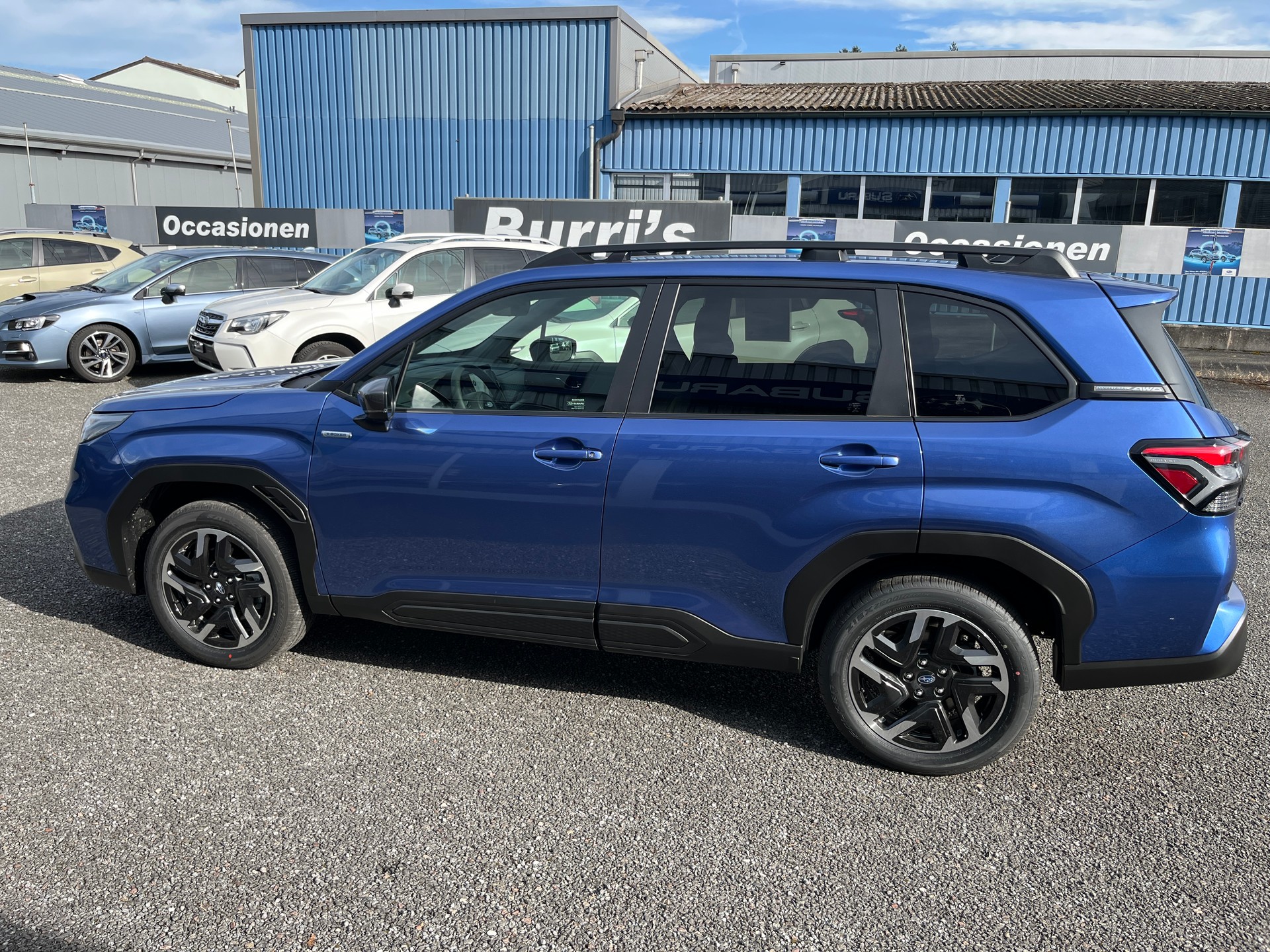 SUBARU Forester 2.0i e-Boxer Swiss Plus Lineartronic-image-16