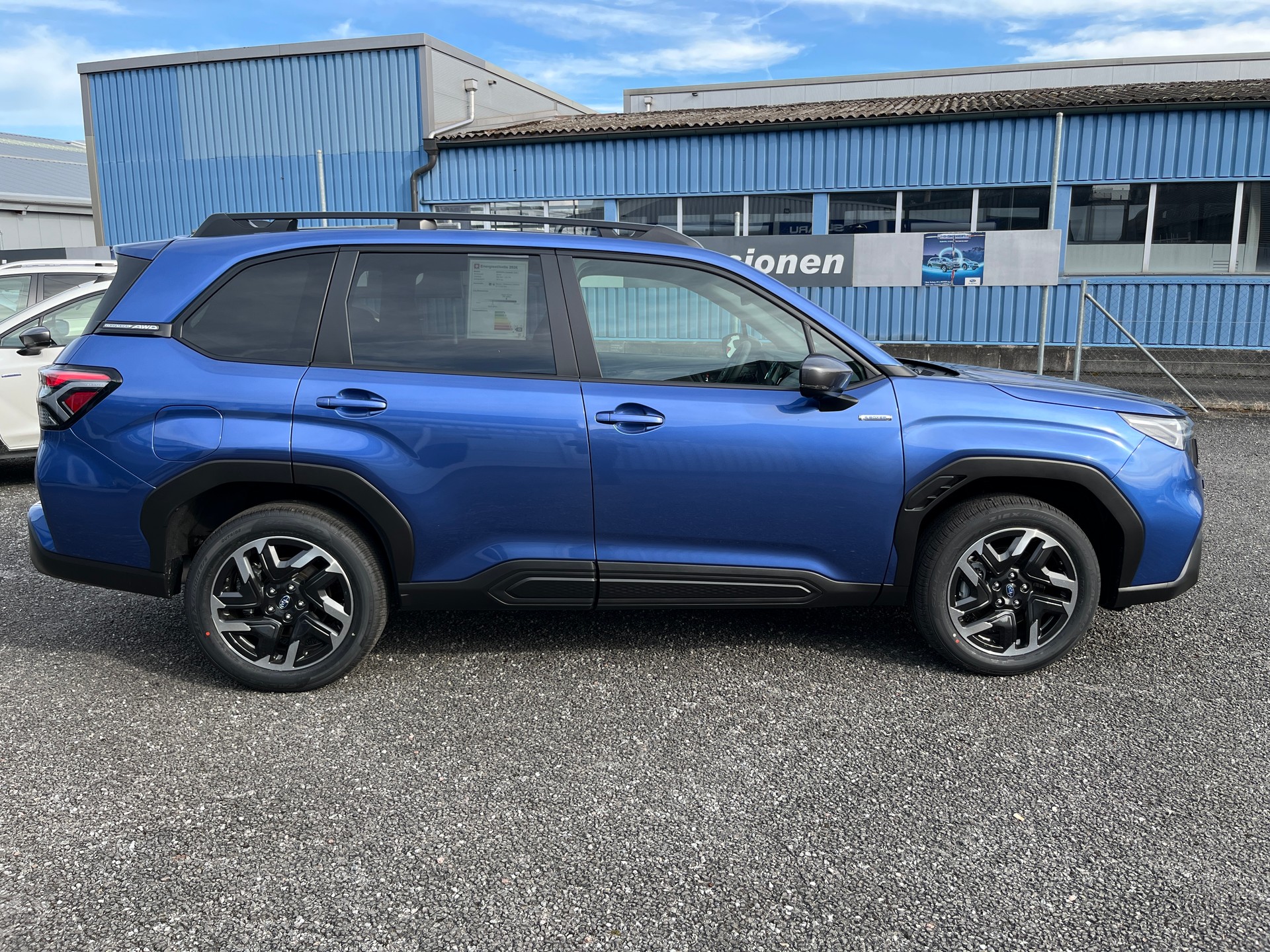 SUBARU Forester 2.0i e-Boxer Swiss Plus Lineartronic-showroom-element-1