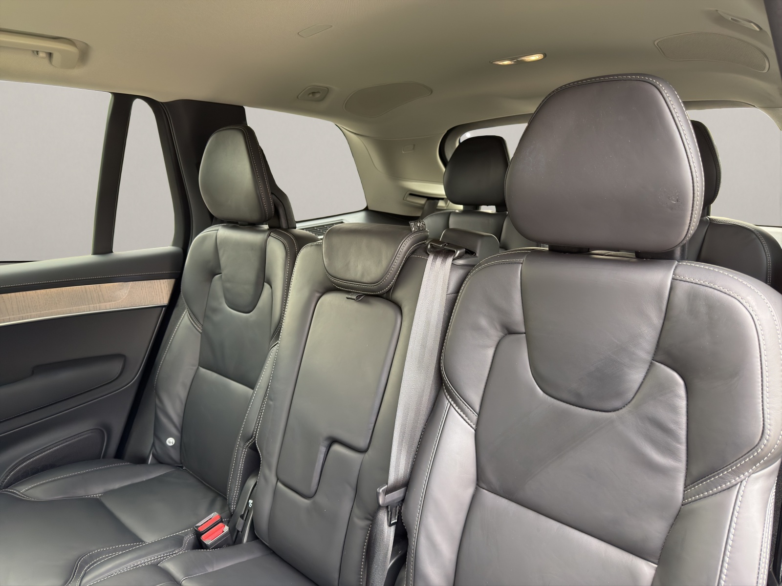 VOLVO XC90 2.0 T8 TE Plus Dark eAWD .-image-8
