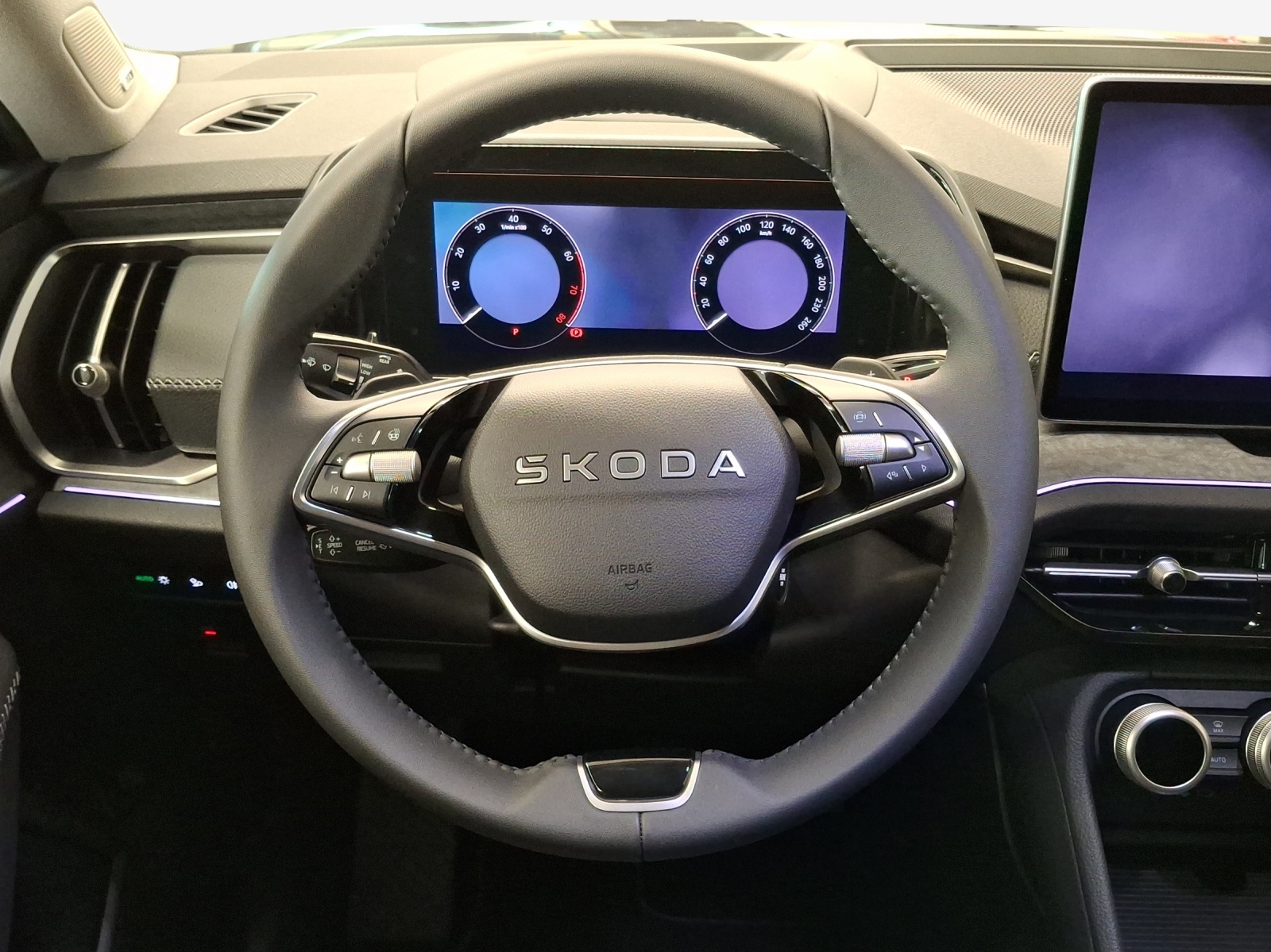 SKODA Kodiaq 2.0 TSI Selection 4x4-image-9