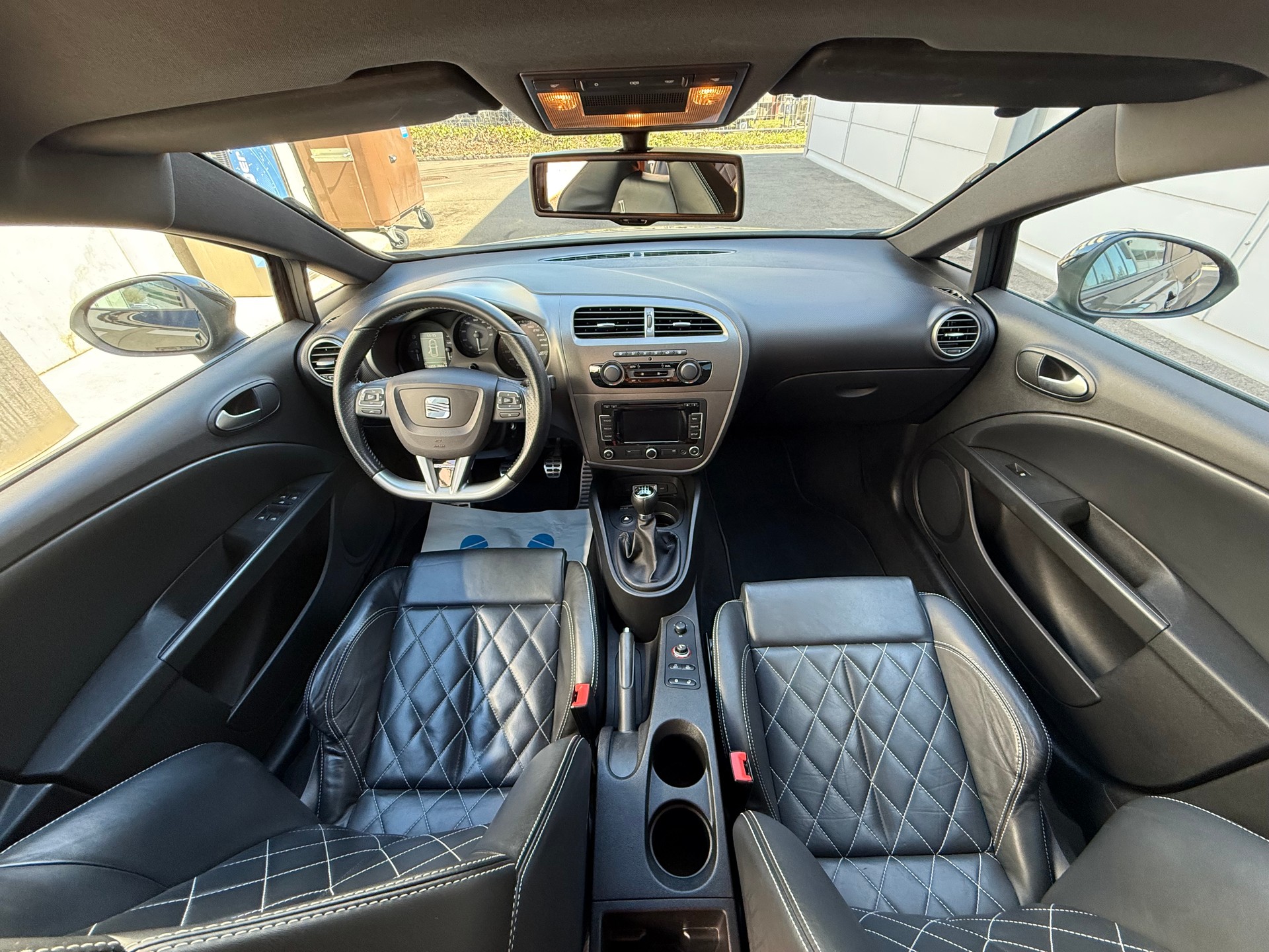 SEAT Leon 2.0 TSI Cupra R Advantage *Frisch ab MFK *Tempomat *(17" BBS+ 19" originale Cupra) *Lederausstattung *2 Schlüssel-image-10