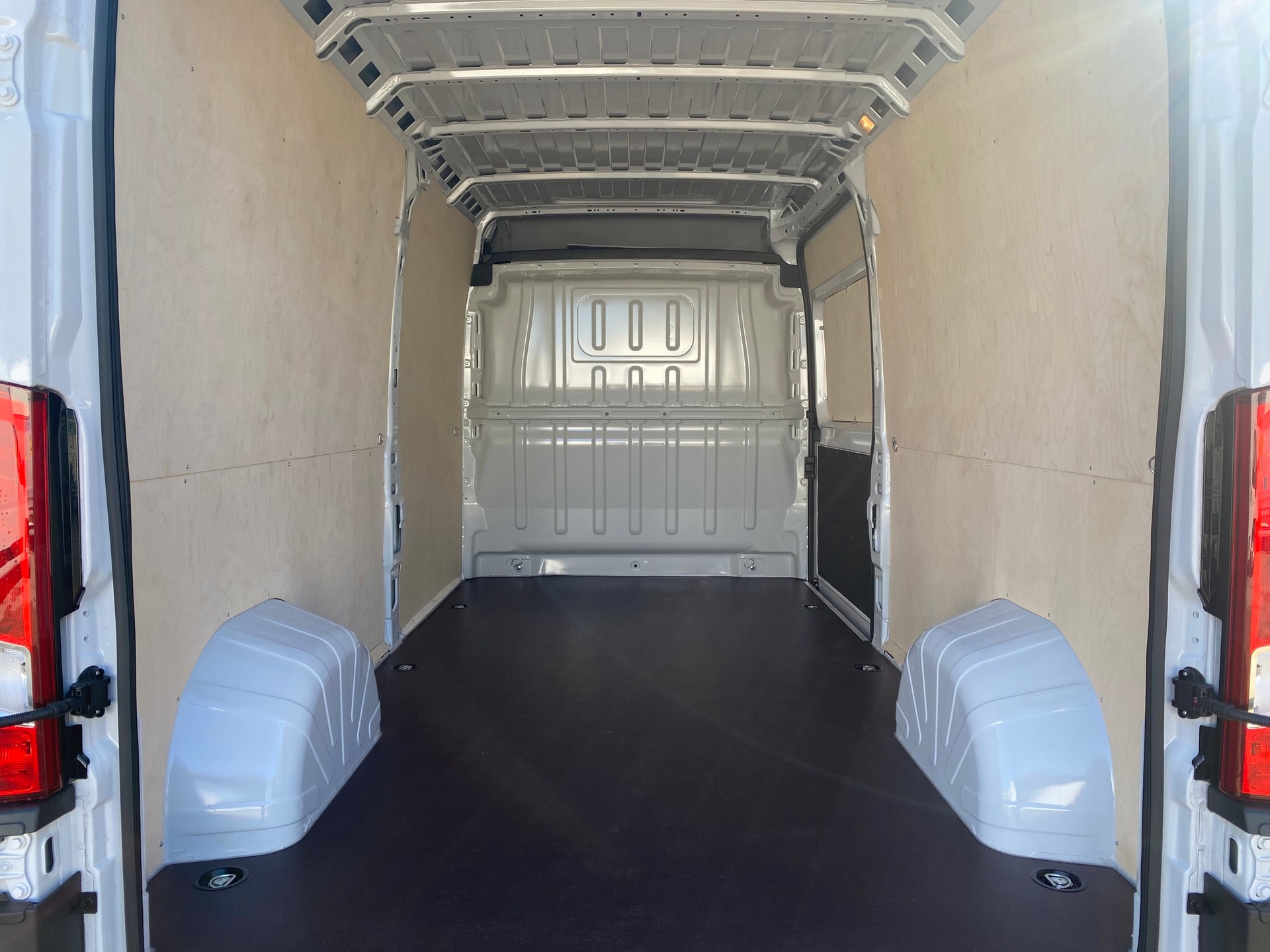 FIAT Ducato 35 2.2 L3H2 Kastenwagen + Anhängerkupplung 50% WIR !-image-3