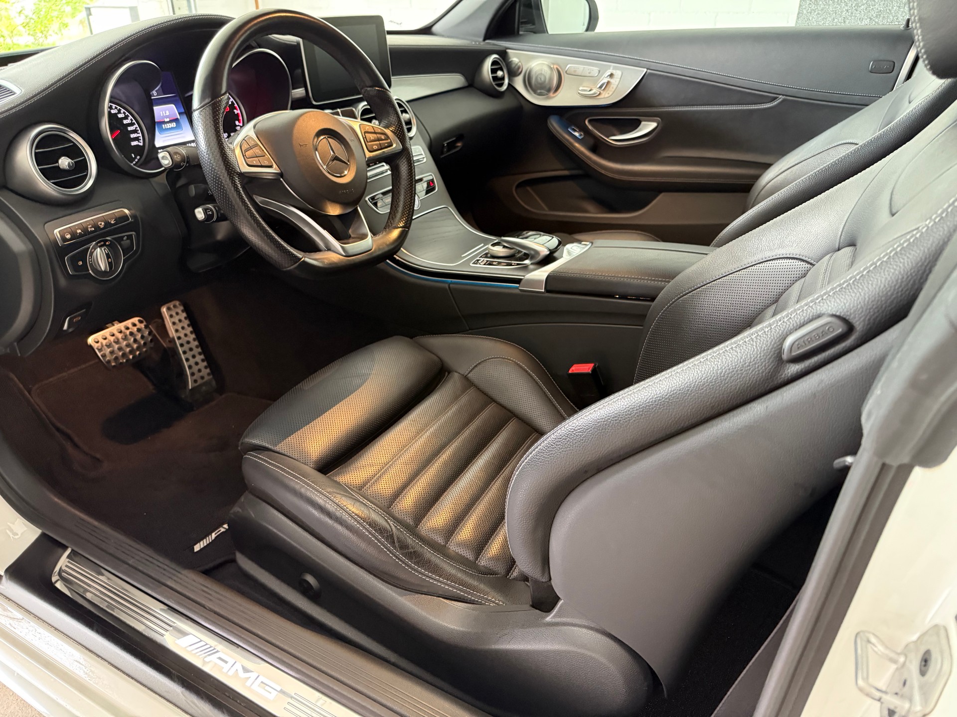 MERCEDES-BENZ C 43 Cabriolet AMG 4Matic 9G-Tronic-image-5