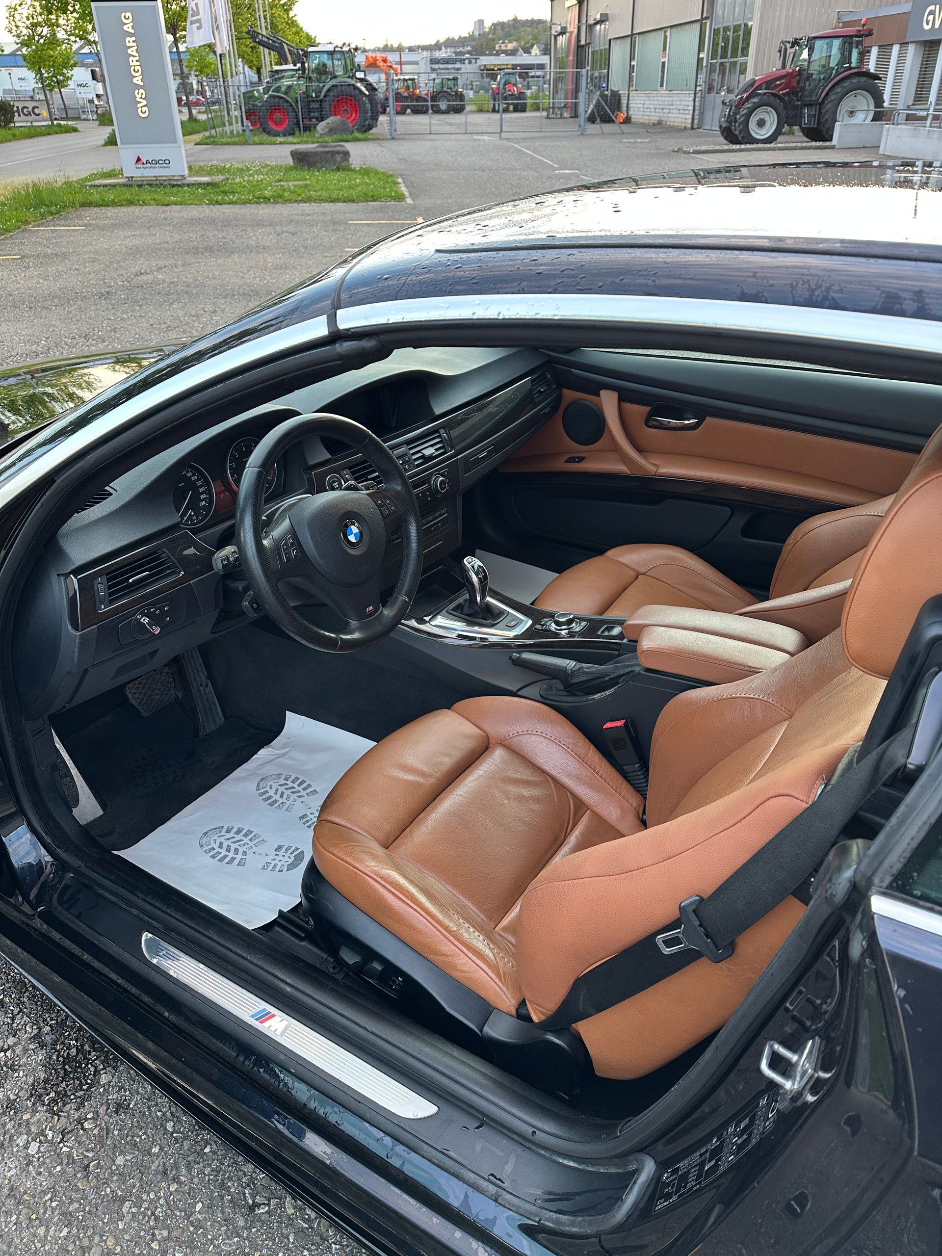 BMW 335i Cabriolet DSG-image-15