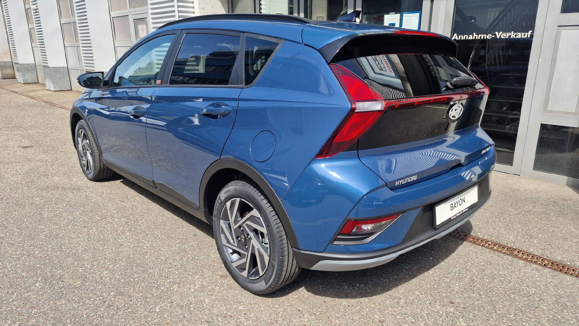 HYUNDAI Bayon 1.0 T-GDi Amplia-image-2