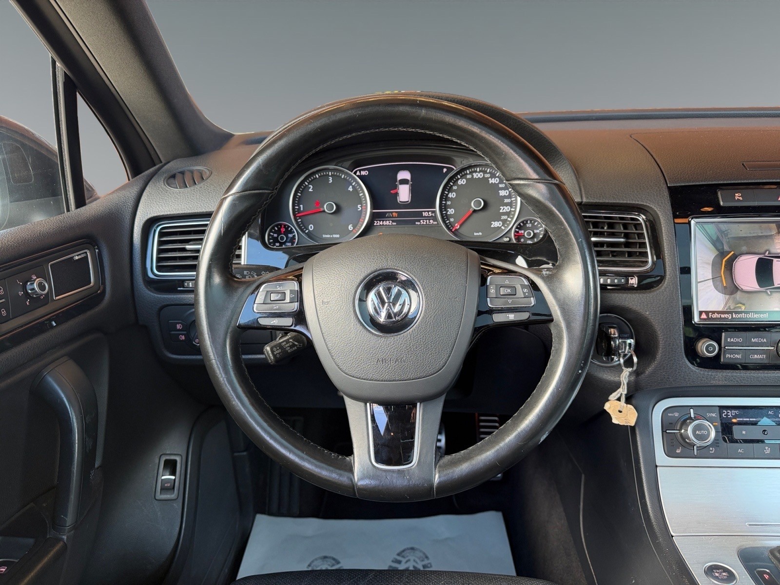 VW Touareg 4.2 TDI Tiptronic *AHK*PANO*STANDHEIZUNG*SITZLÜFTUNG*-image-10