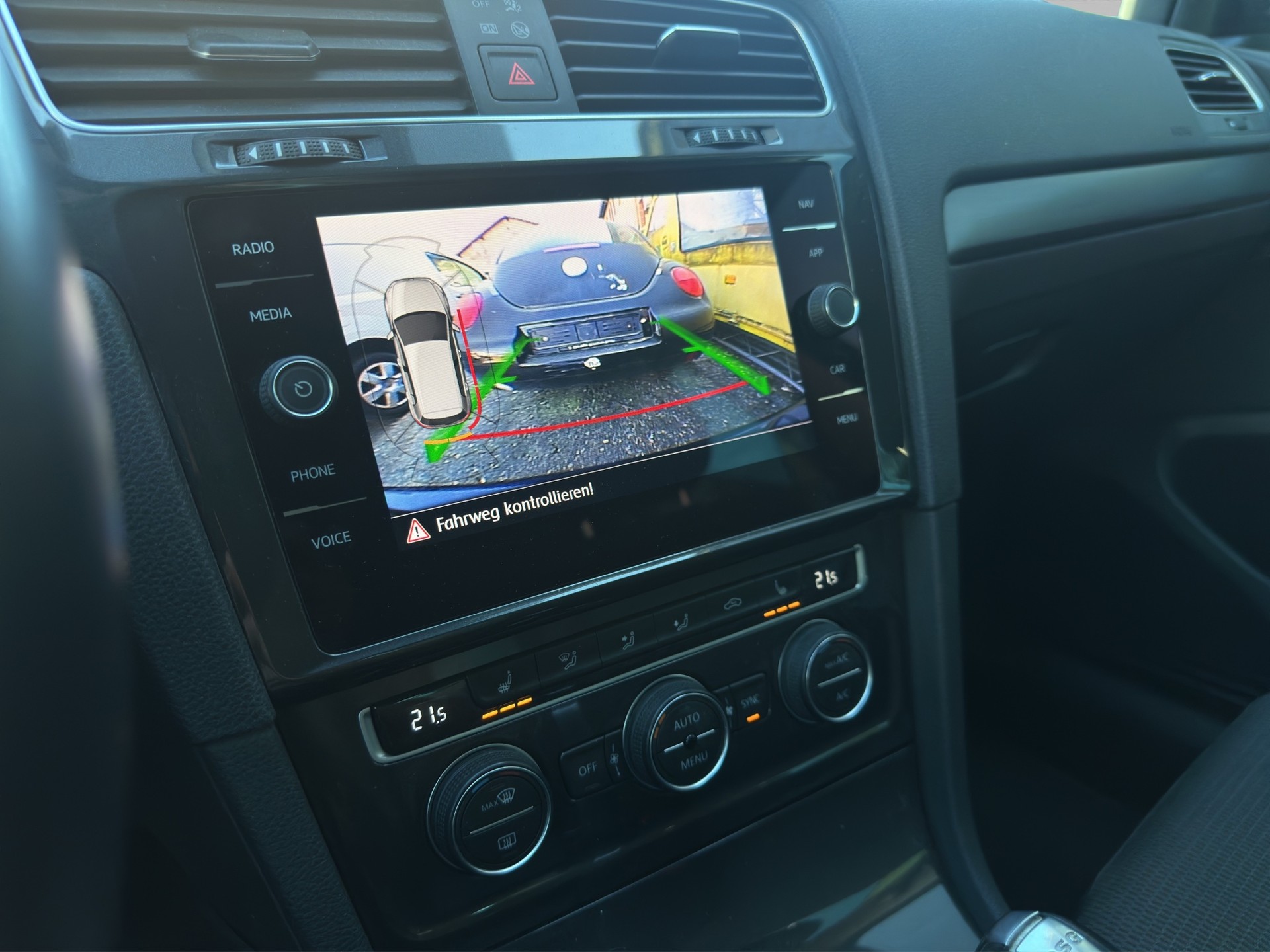 VW Golf 1.5 TSI EVO Comfortline DSG-image-12