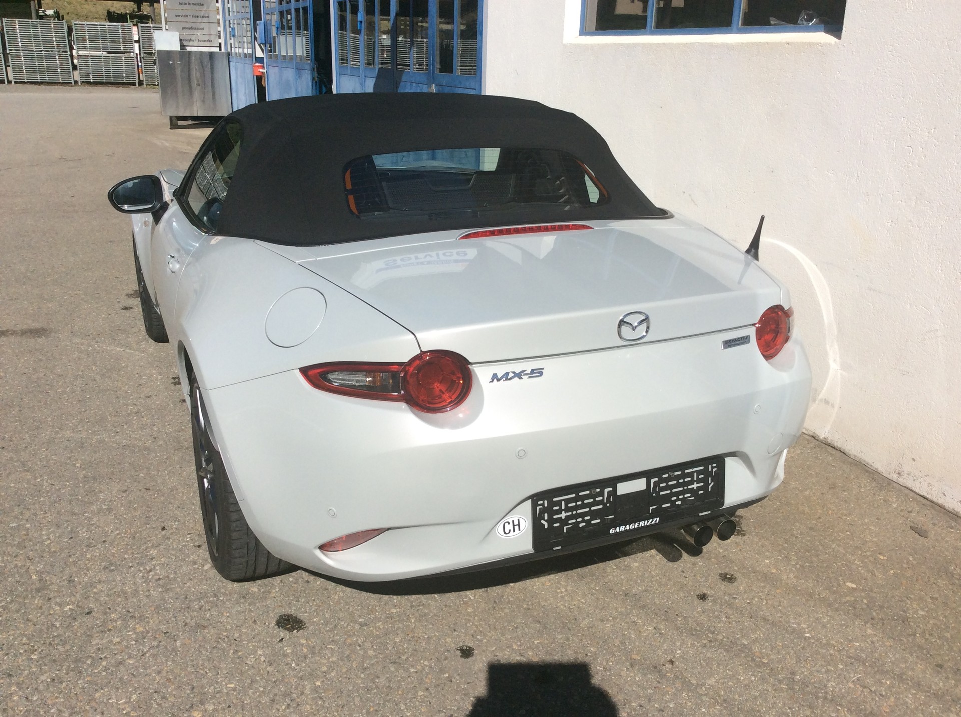 MAZDA MX-5 SKYACTIV-G 160 Revolution-image-2
