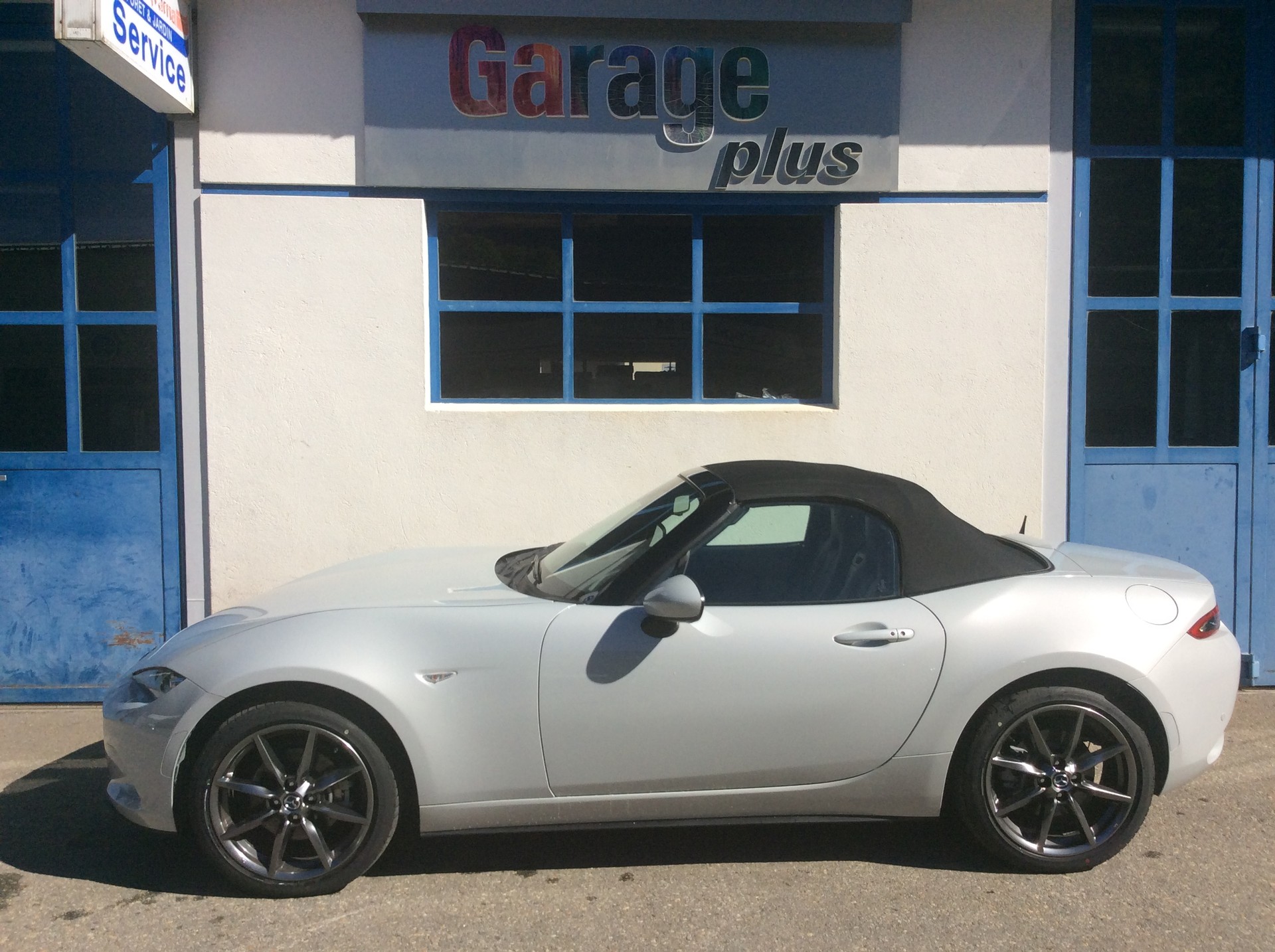 MAZDA MX-5 SKYACTIV-G 160 Revolution-image-1