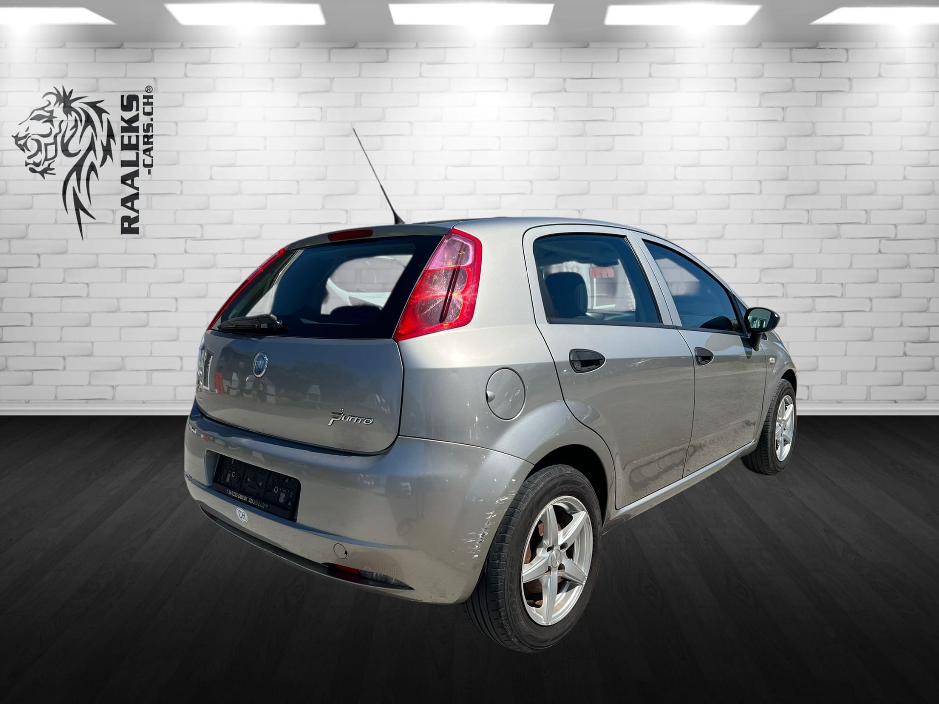 FIAT Punto 1.4 Dynamic-showroom-element-2