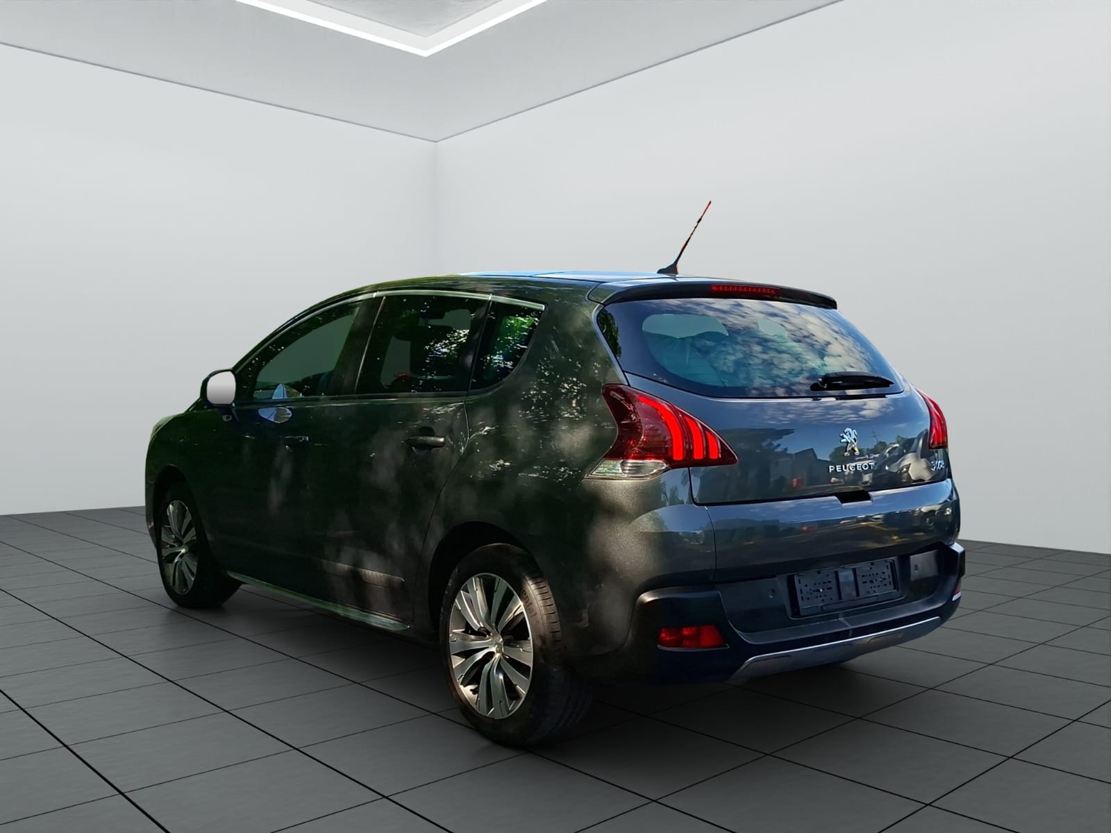 PEUGEOT 3008 1.6 16V T Platinum-image-4