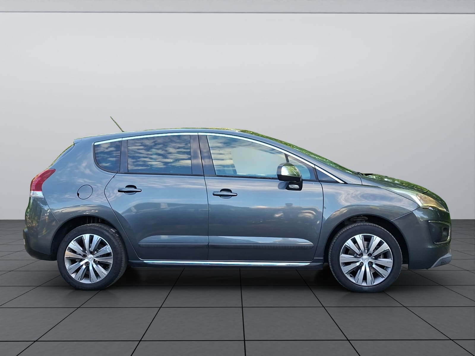 PEUGEOT 3008 1.6 16V T Platinum-image-8