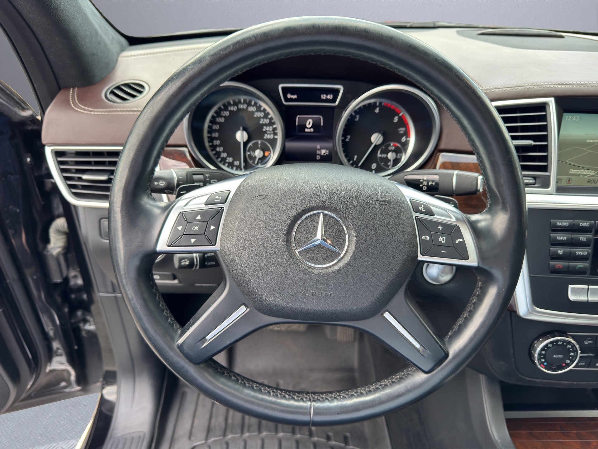 MERCEDES-BENZ GL 350 BlueTEC 4Matic 7G-TRONIC-image-10