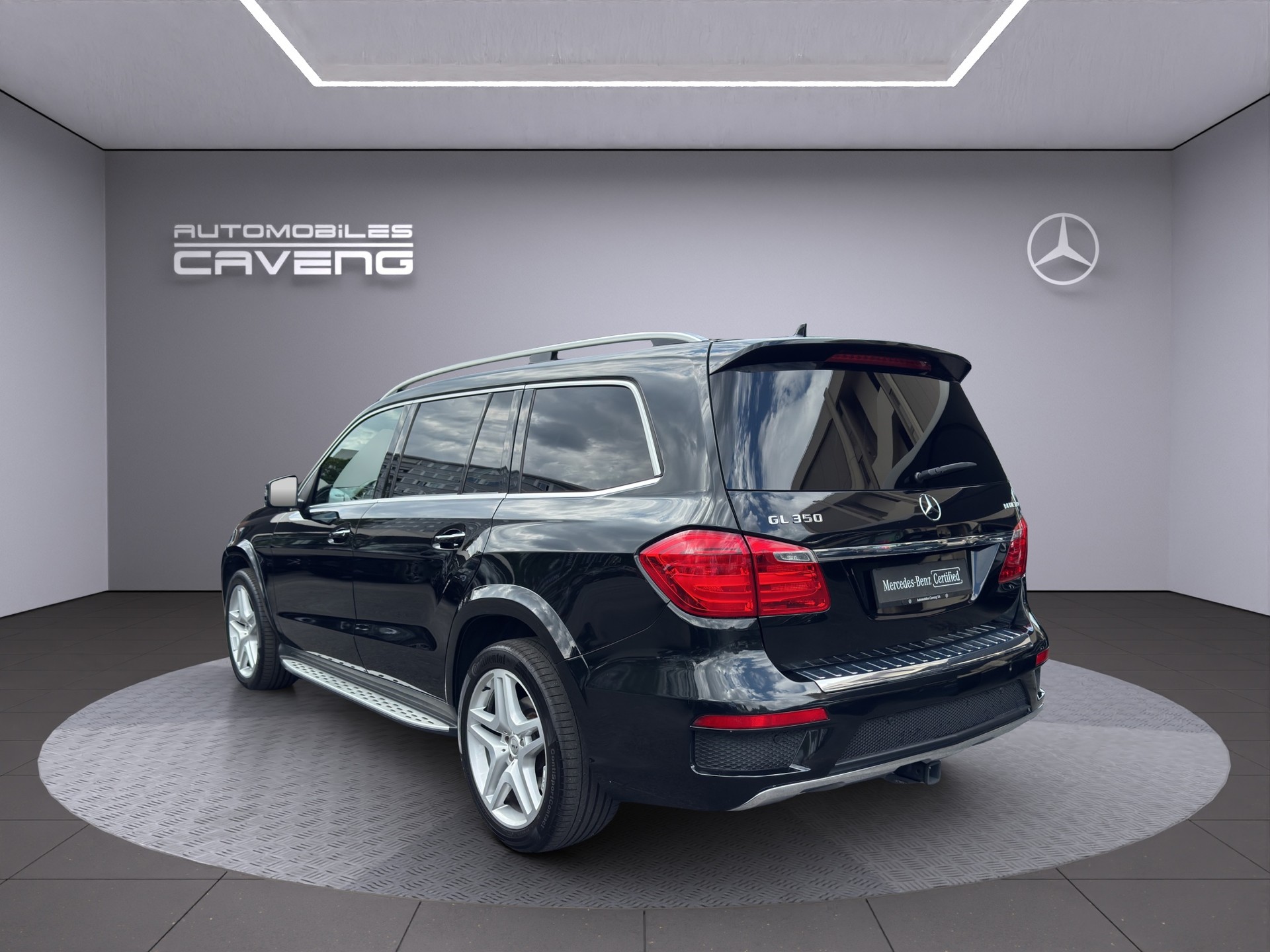MERCEDES-BENZ GL 350 BlueTEC 4Matic 7G-TRONIC-showroom-element-2