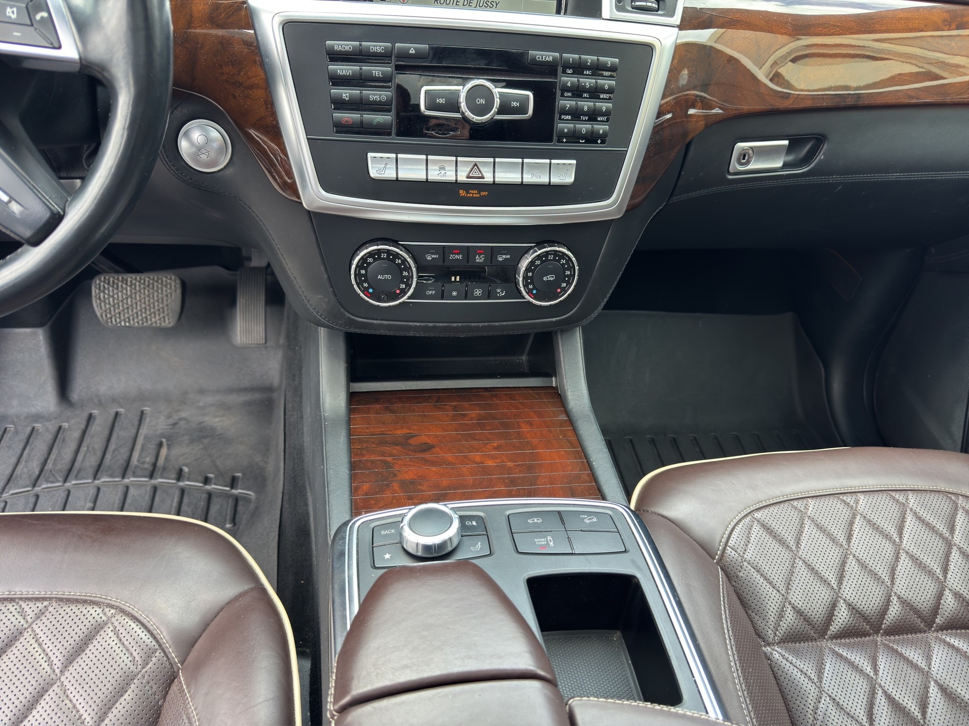 MERCEDES-BENZ GL 350 BlueTEC 4Matic 7G-TRONIC-image-12