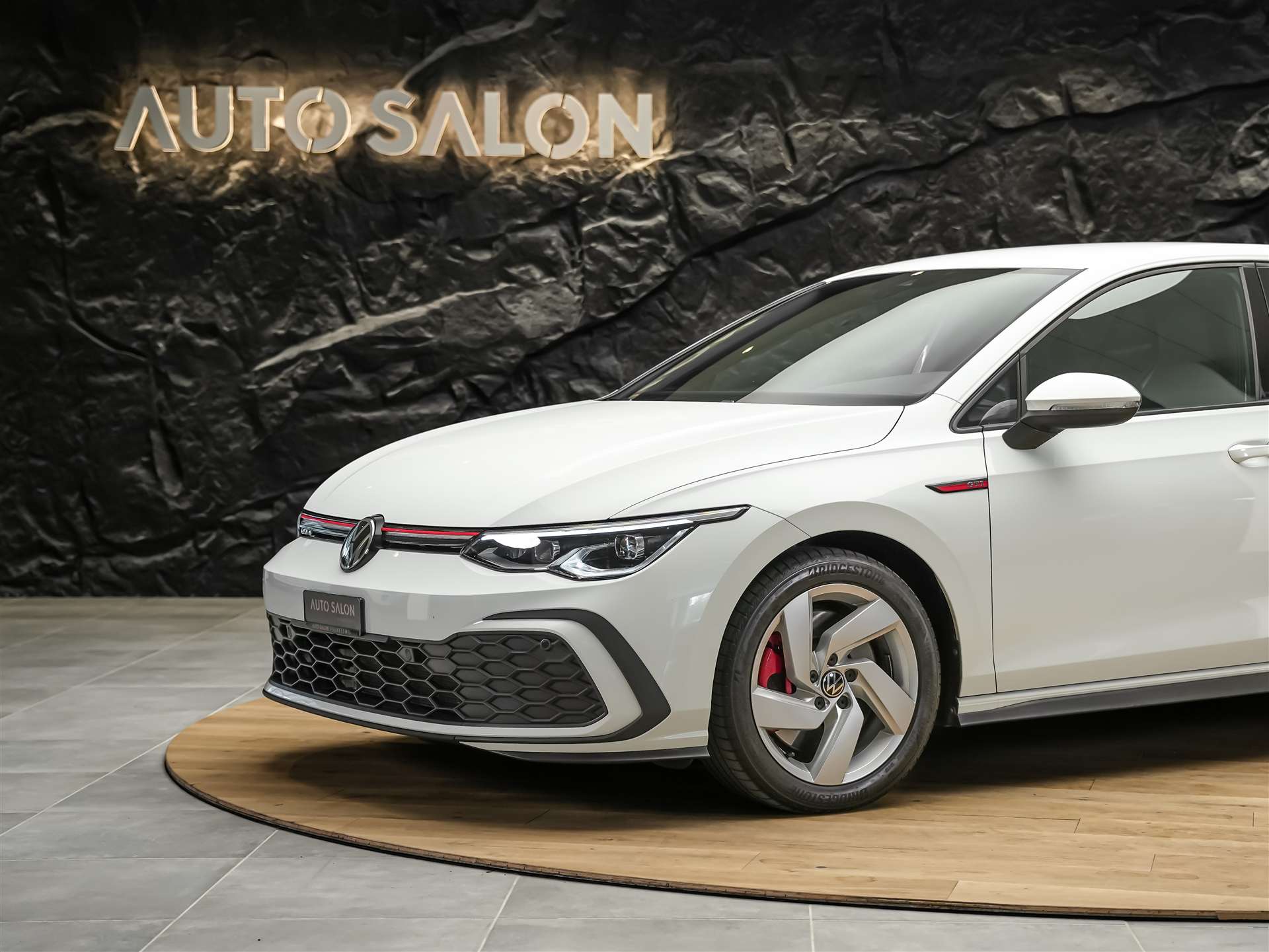 VW Golf VIII 2.0 TSI GTI DSG *Lenkrad Heizung*Sitzheizung*Rückfahrkamera*-image-15