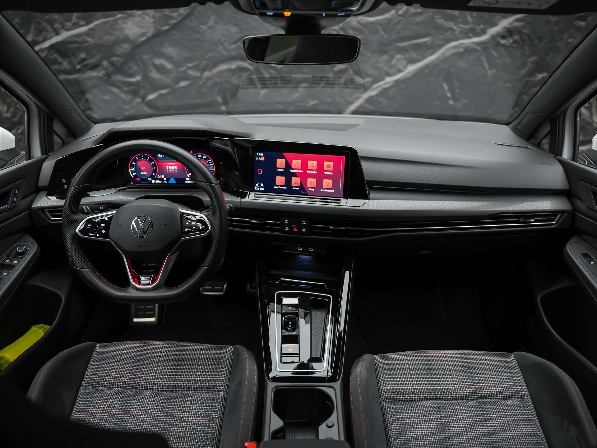 VW Golf VIII 2.0 TSI GTI DSG *Lenkrad Heizung*Sitzheizung*Rückfahrkamera*-image-19